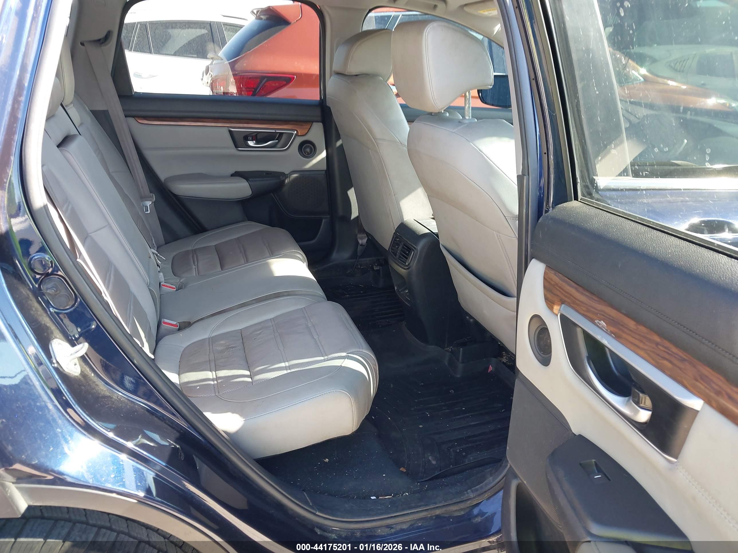 HONDA CR-V image 8