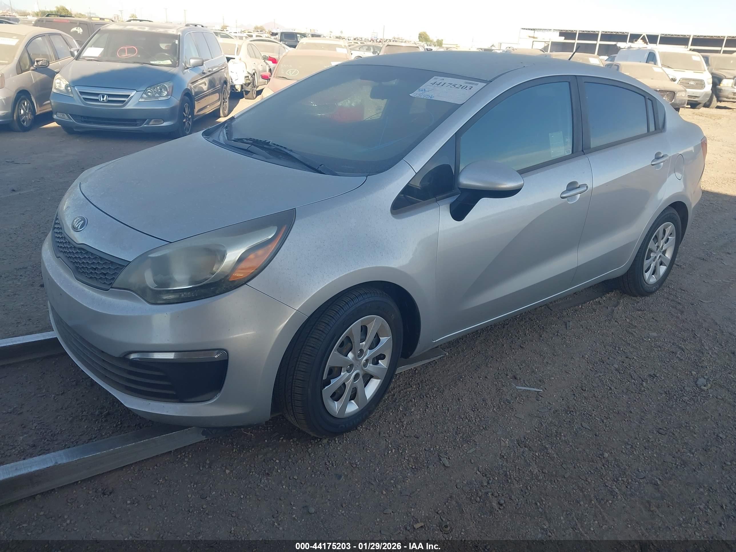 KIA RIO image 2