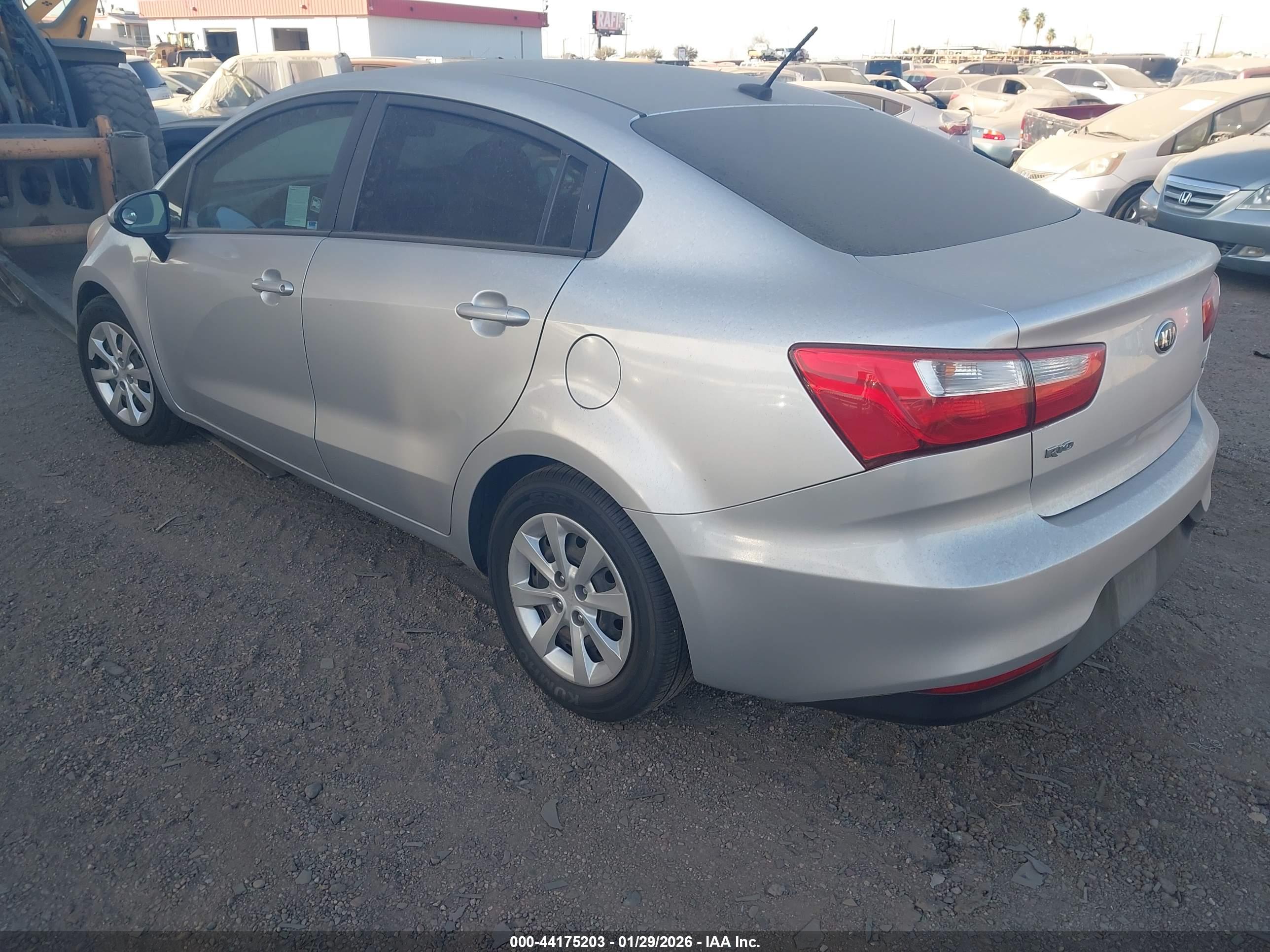KIA RIO image 3