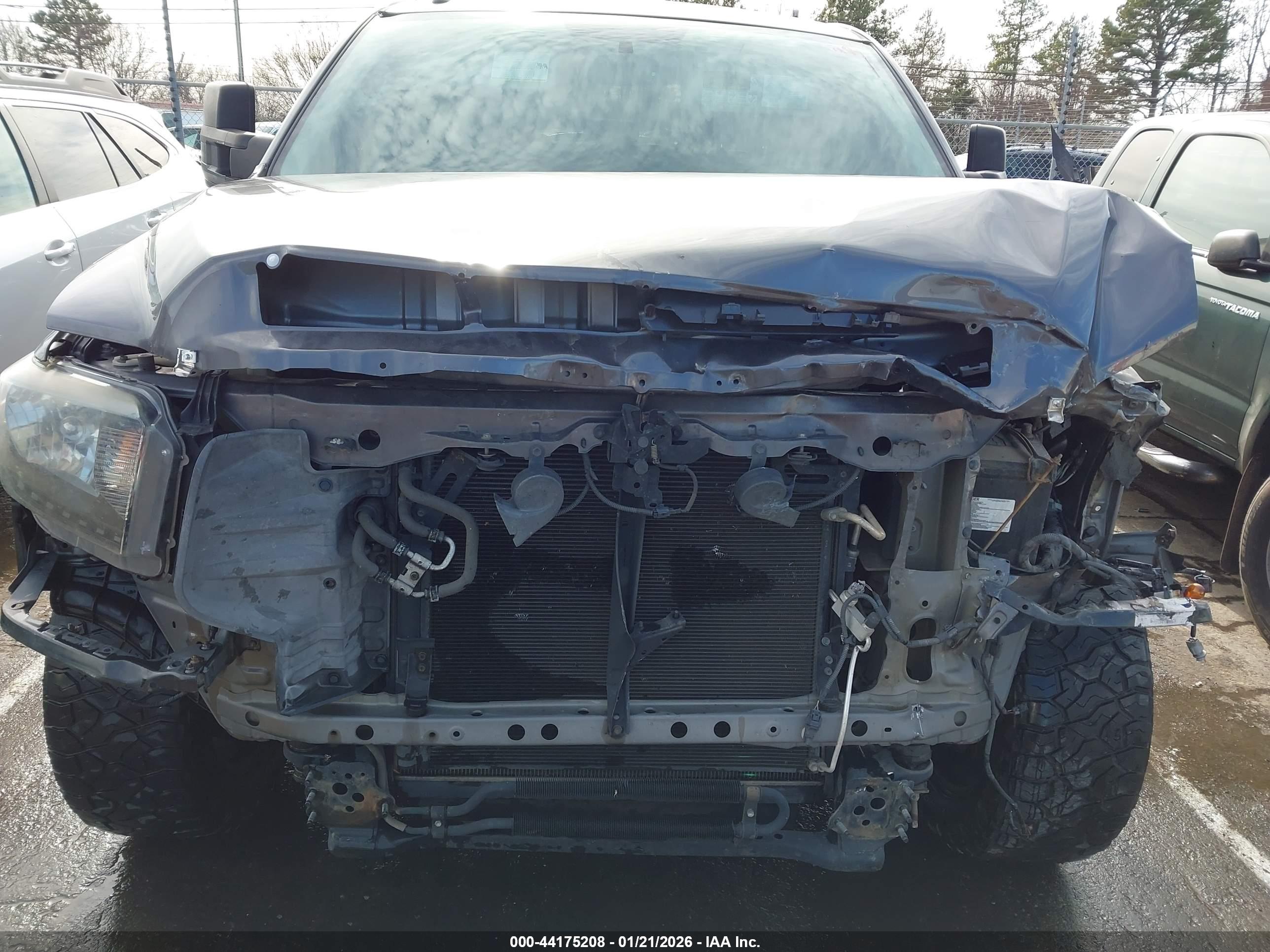 TOYOTA TUNDRA image 6
