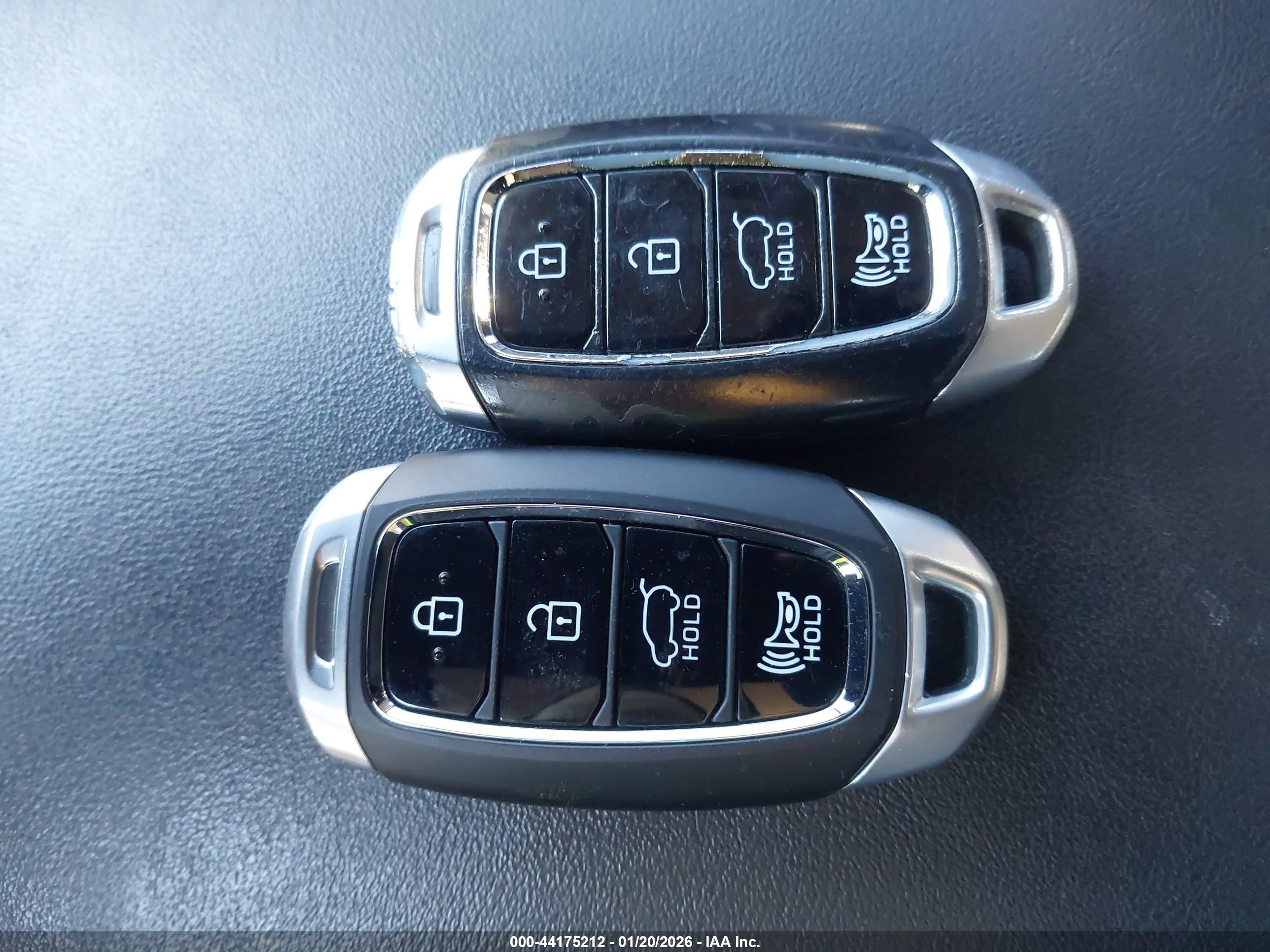 HYUNDAI SANTA image 11
