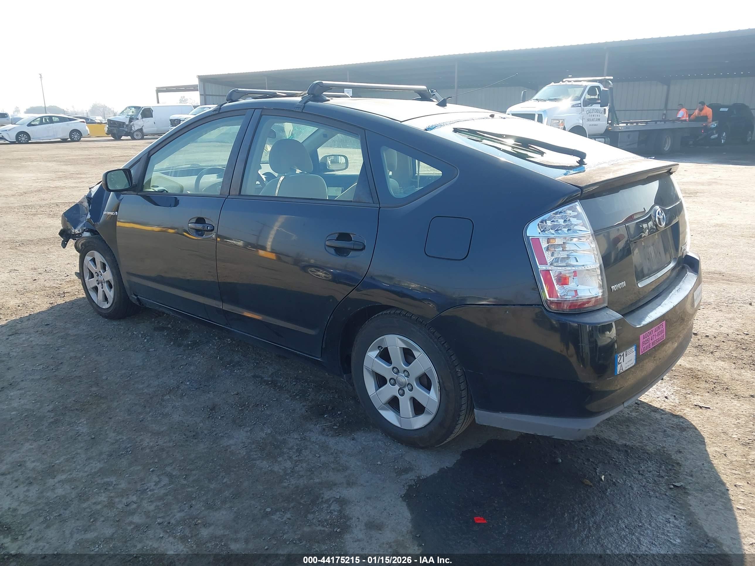 TOYOTA PRIUS image 3