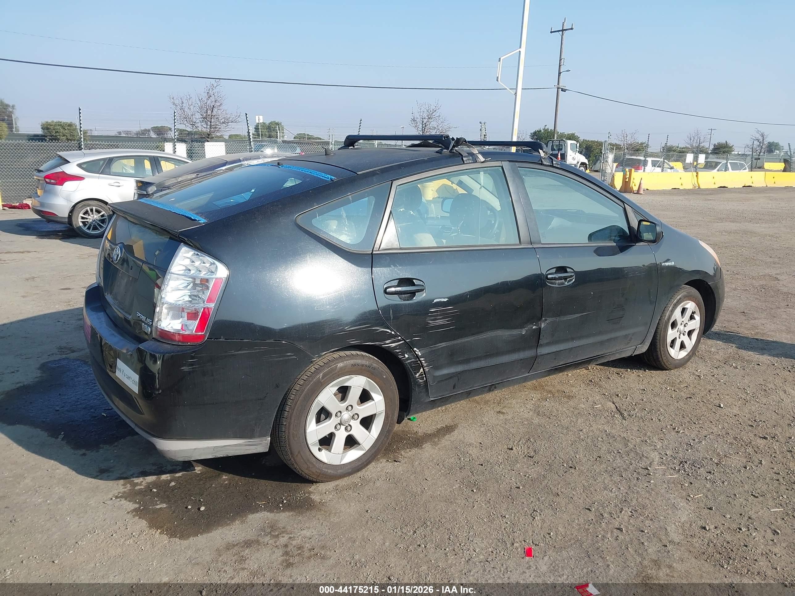 TOYOTA PRIUS image 4