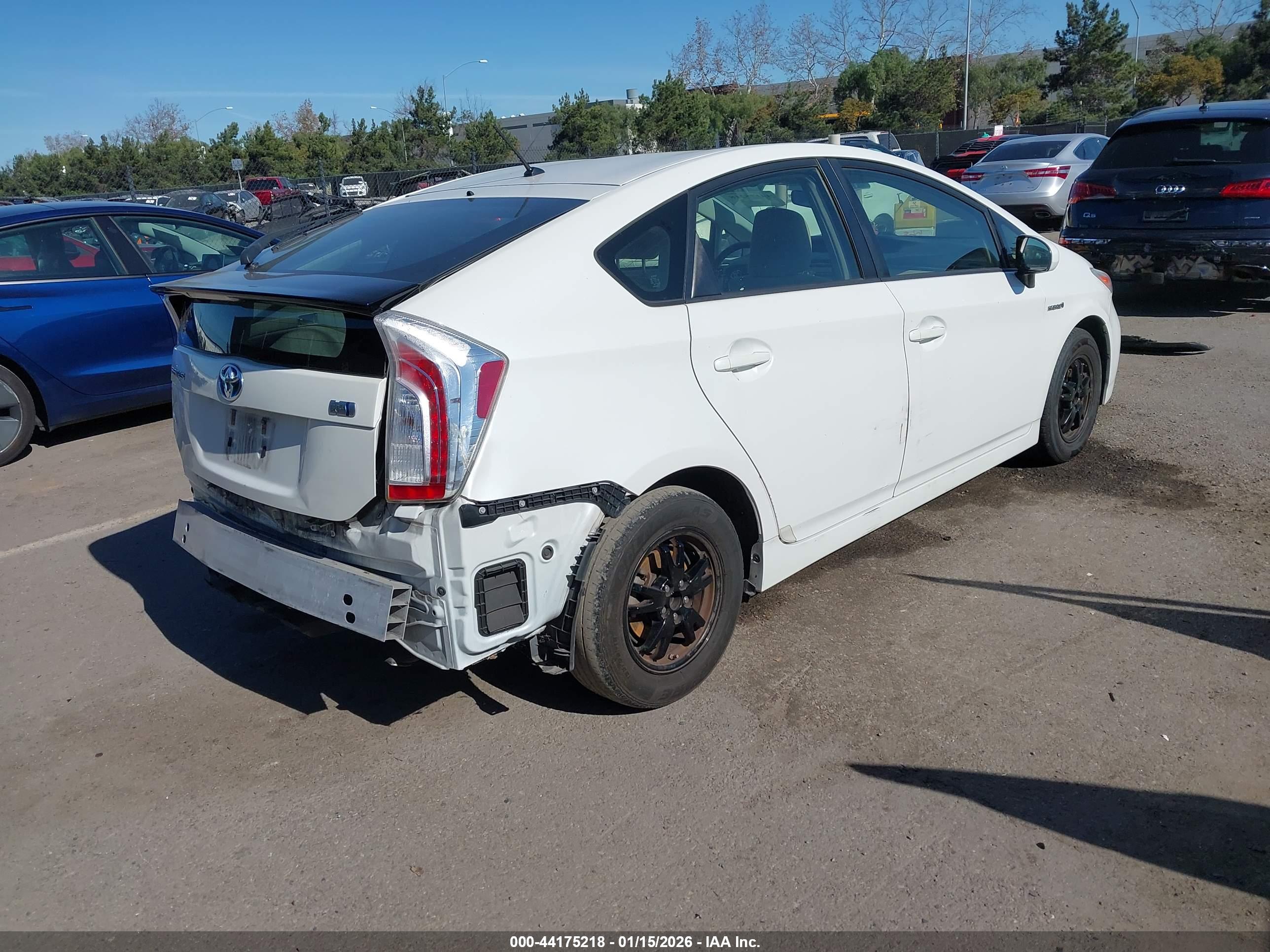 TOYOTA PRIUS image 4