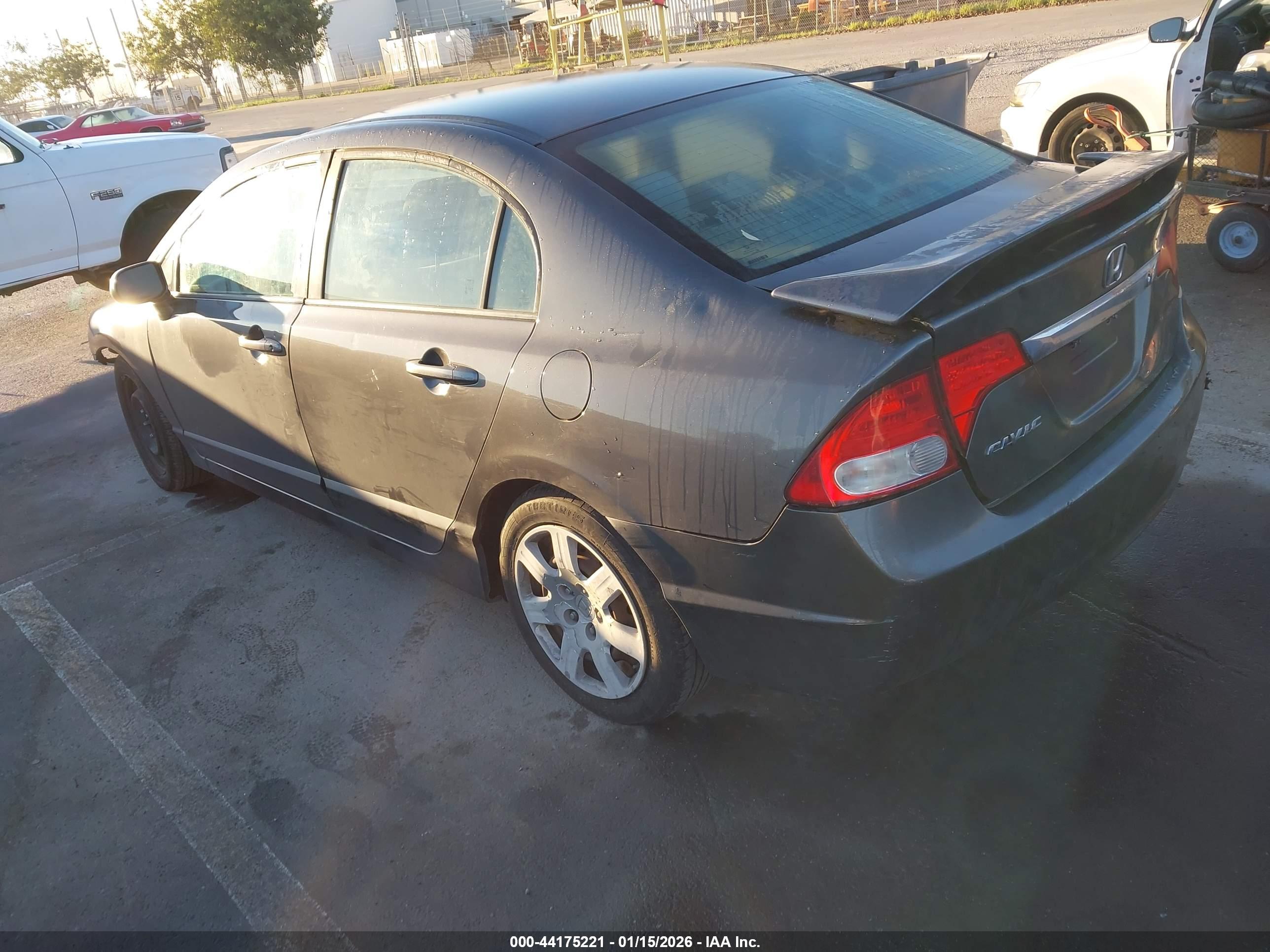 HONDA CIVIC image 3