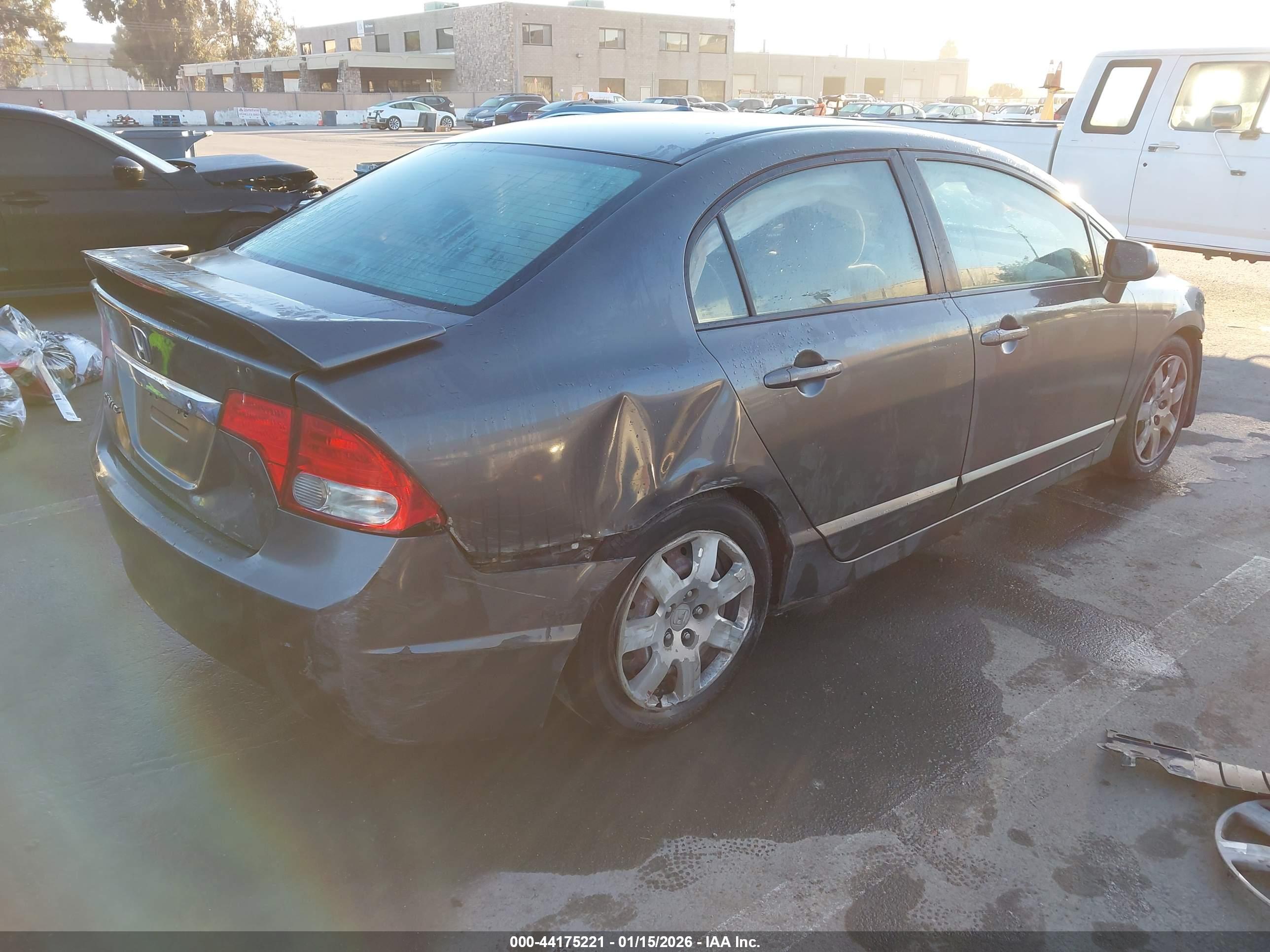 HONDA CIVIC image 4