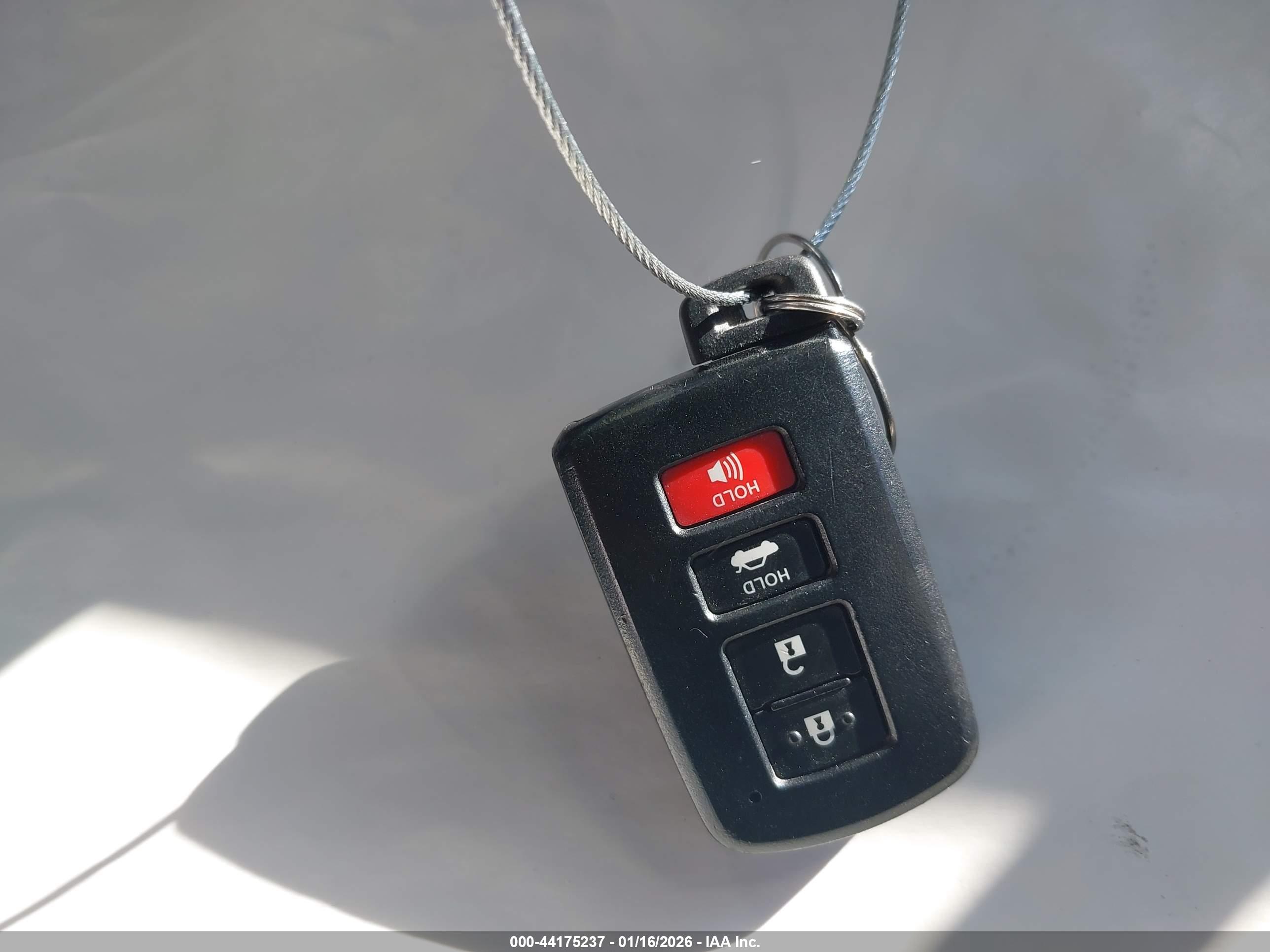 TOYOTA CAMRY image 11