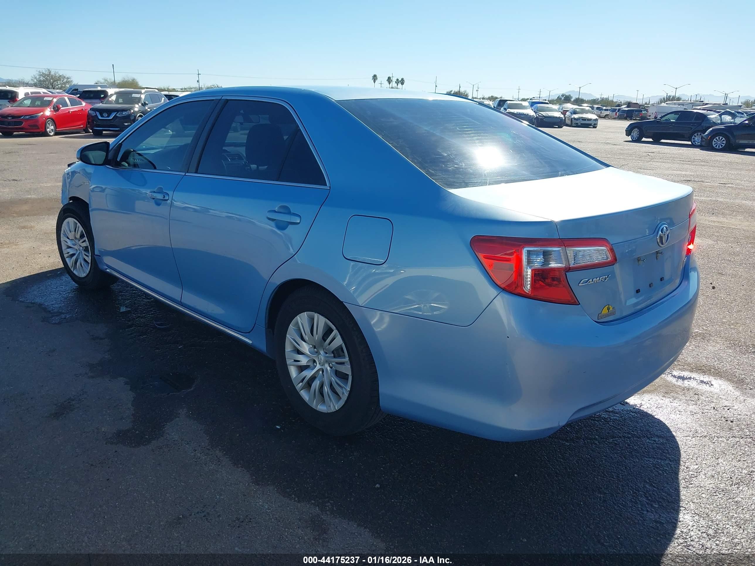 TOYOTA CAMRY image 3