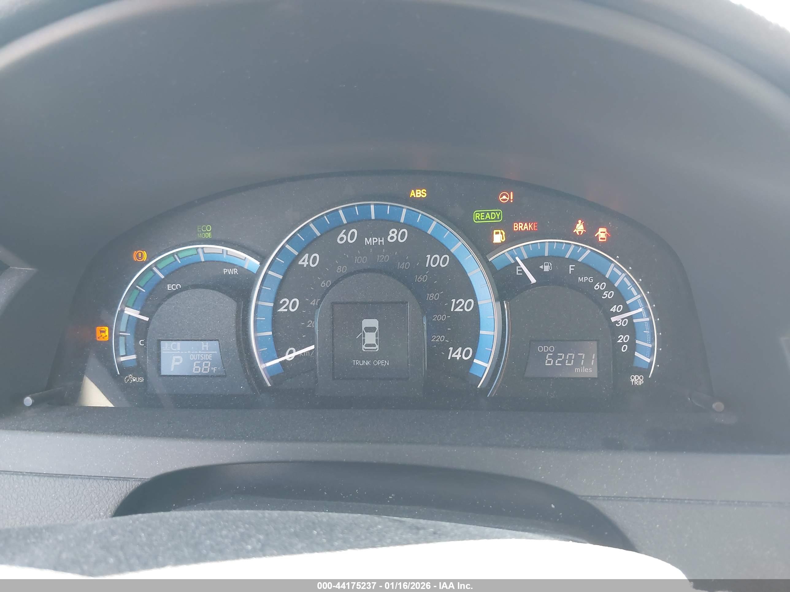 TOYOTA CAMRY image 7