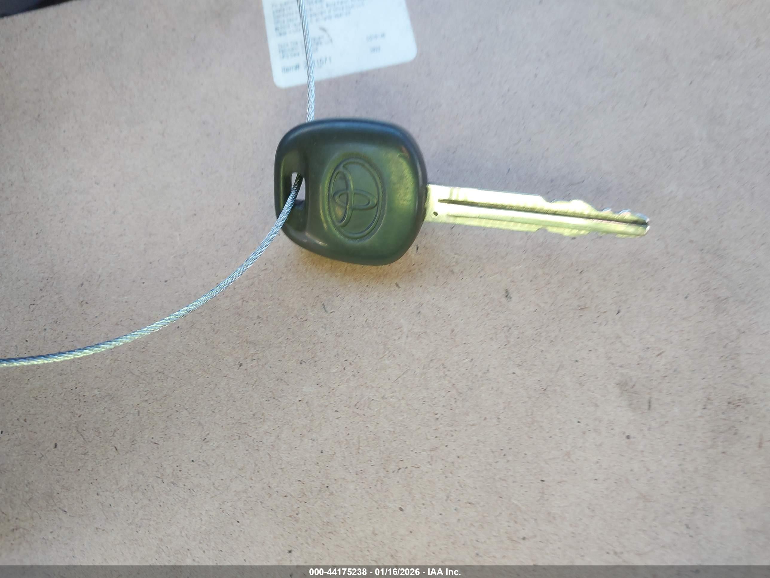 TOYOTA 4RUNNER image 11