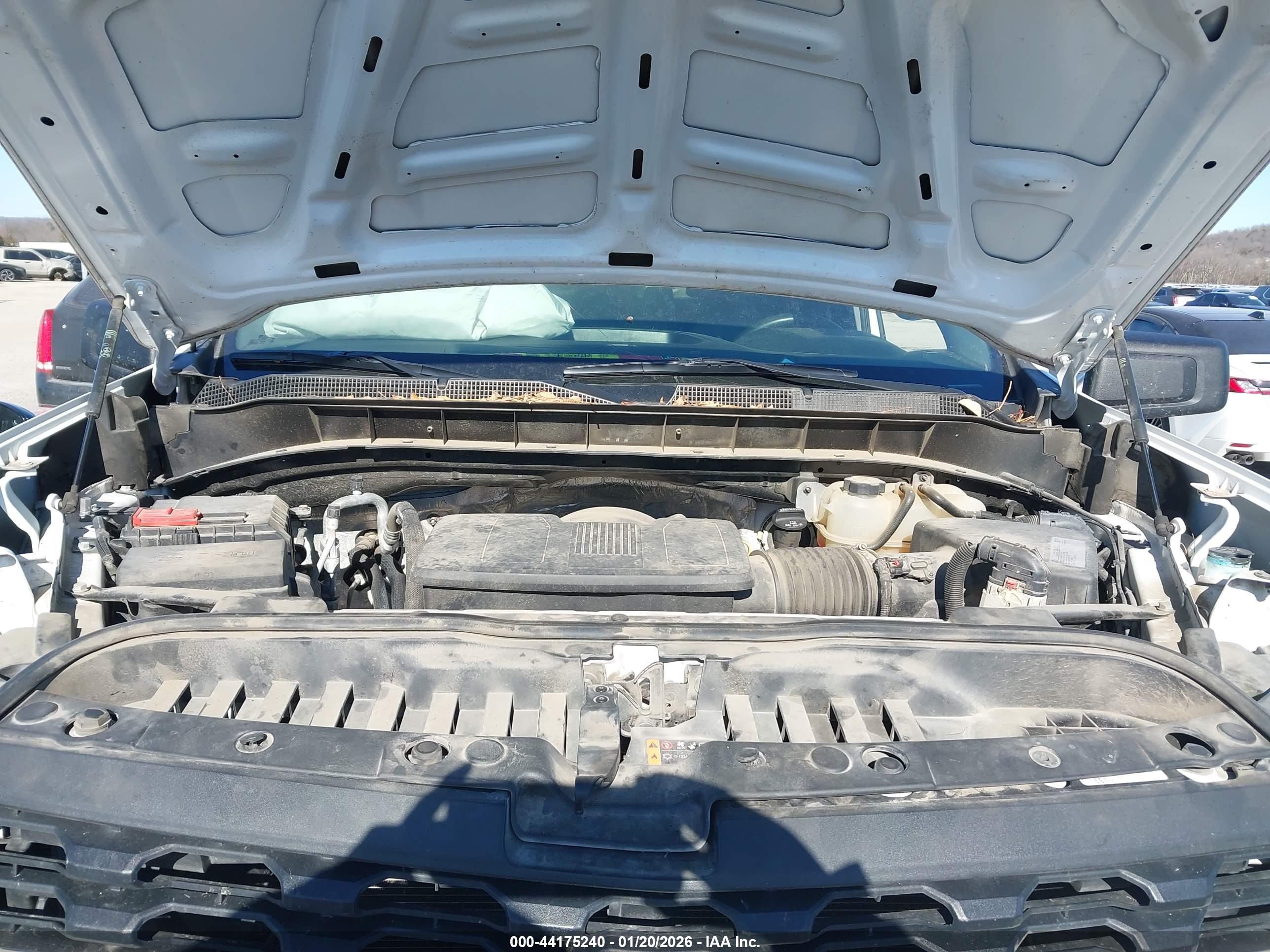 CHEVROLET SILVERADO image 10