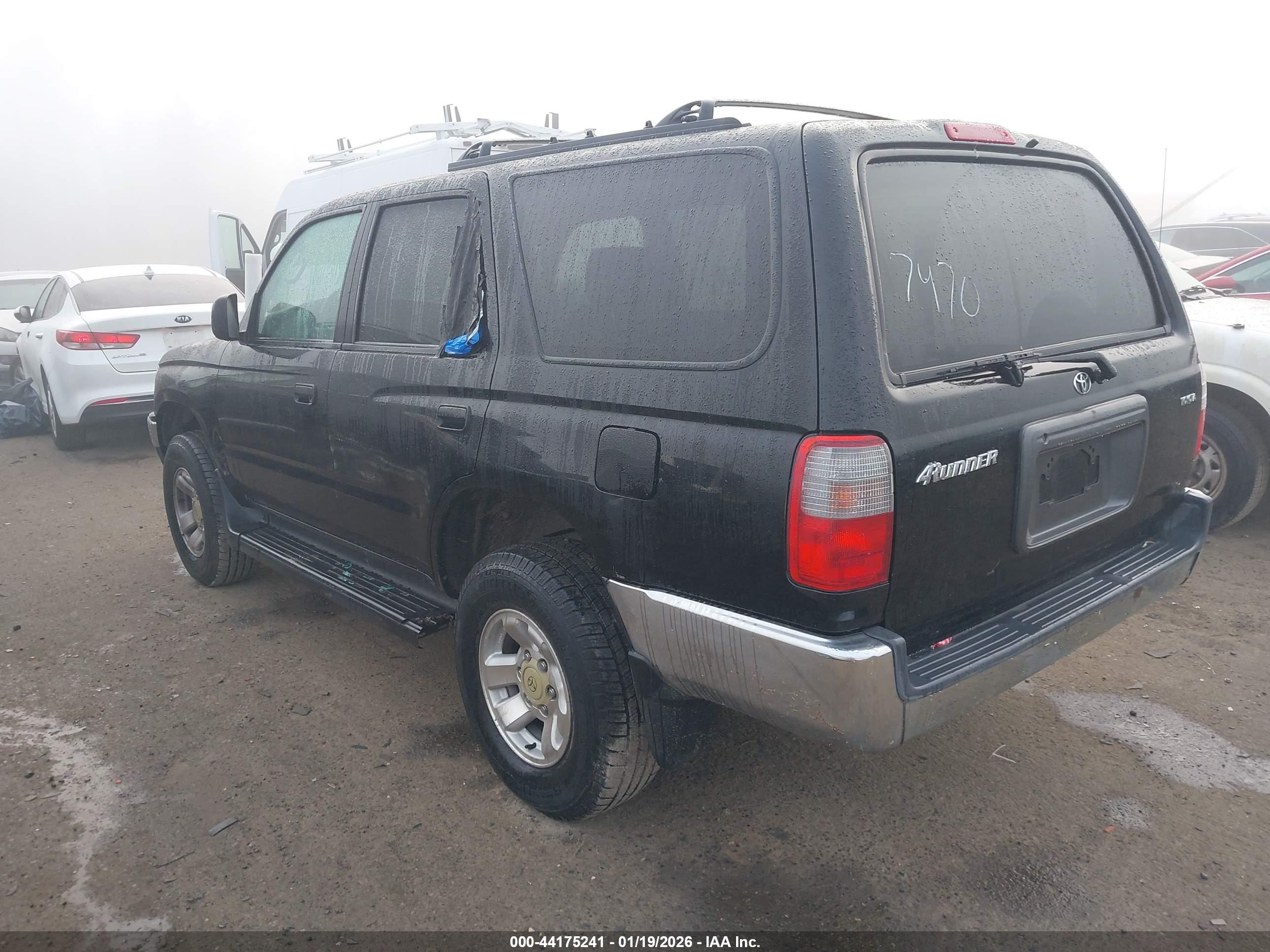 TOYOTA 4RUNNER image 3