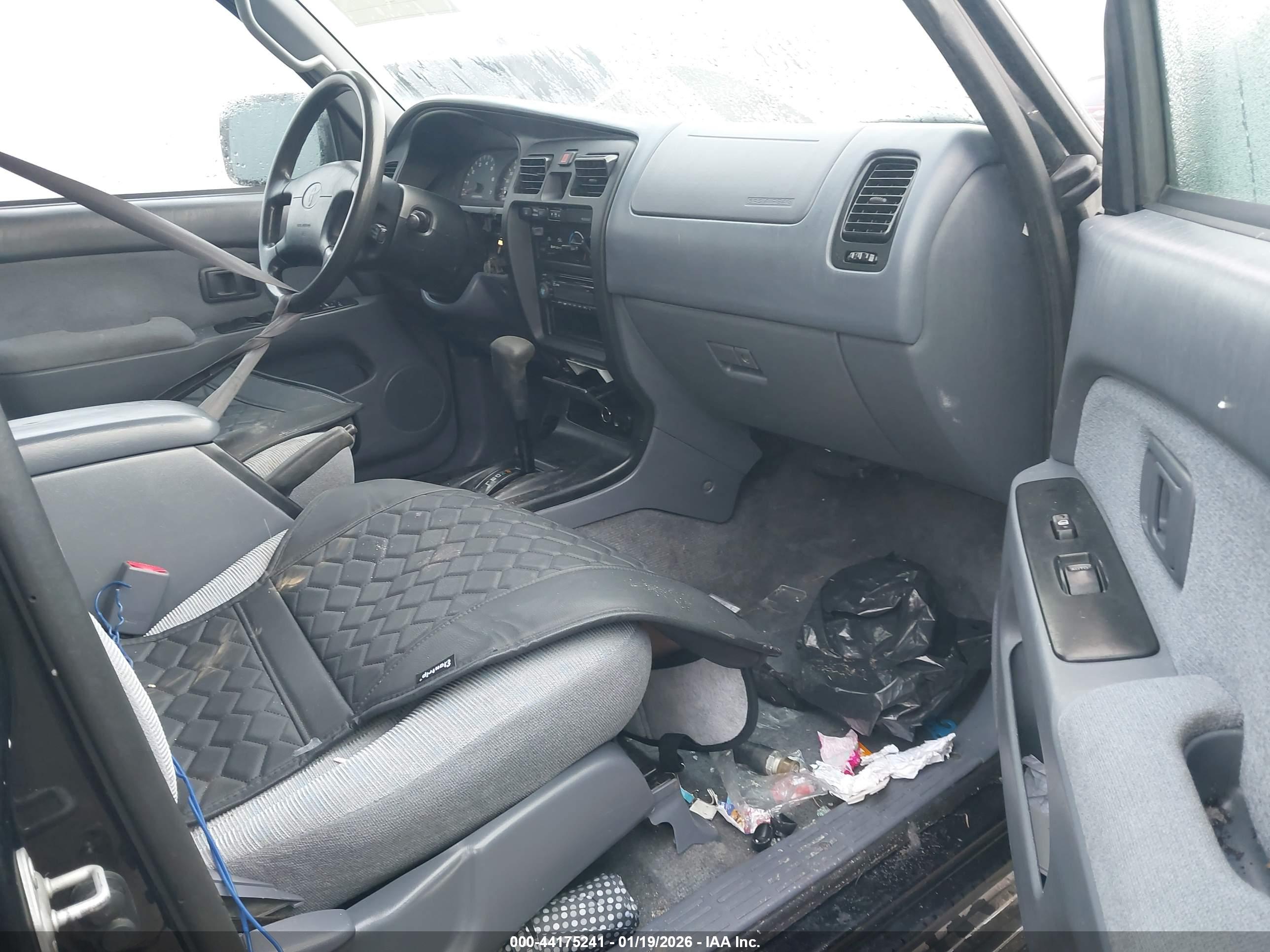 TOYOTA 4RUNNER image 5