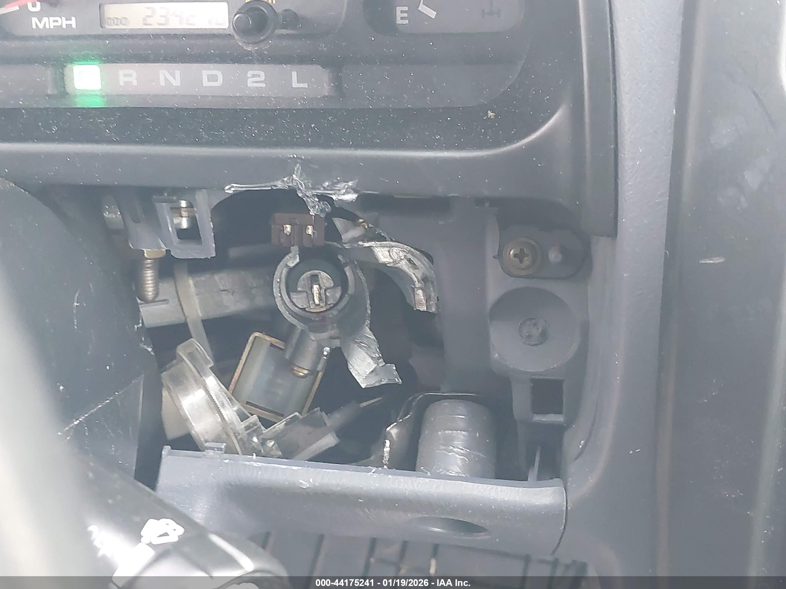 TOYOTA 4RUNNER image 6