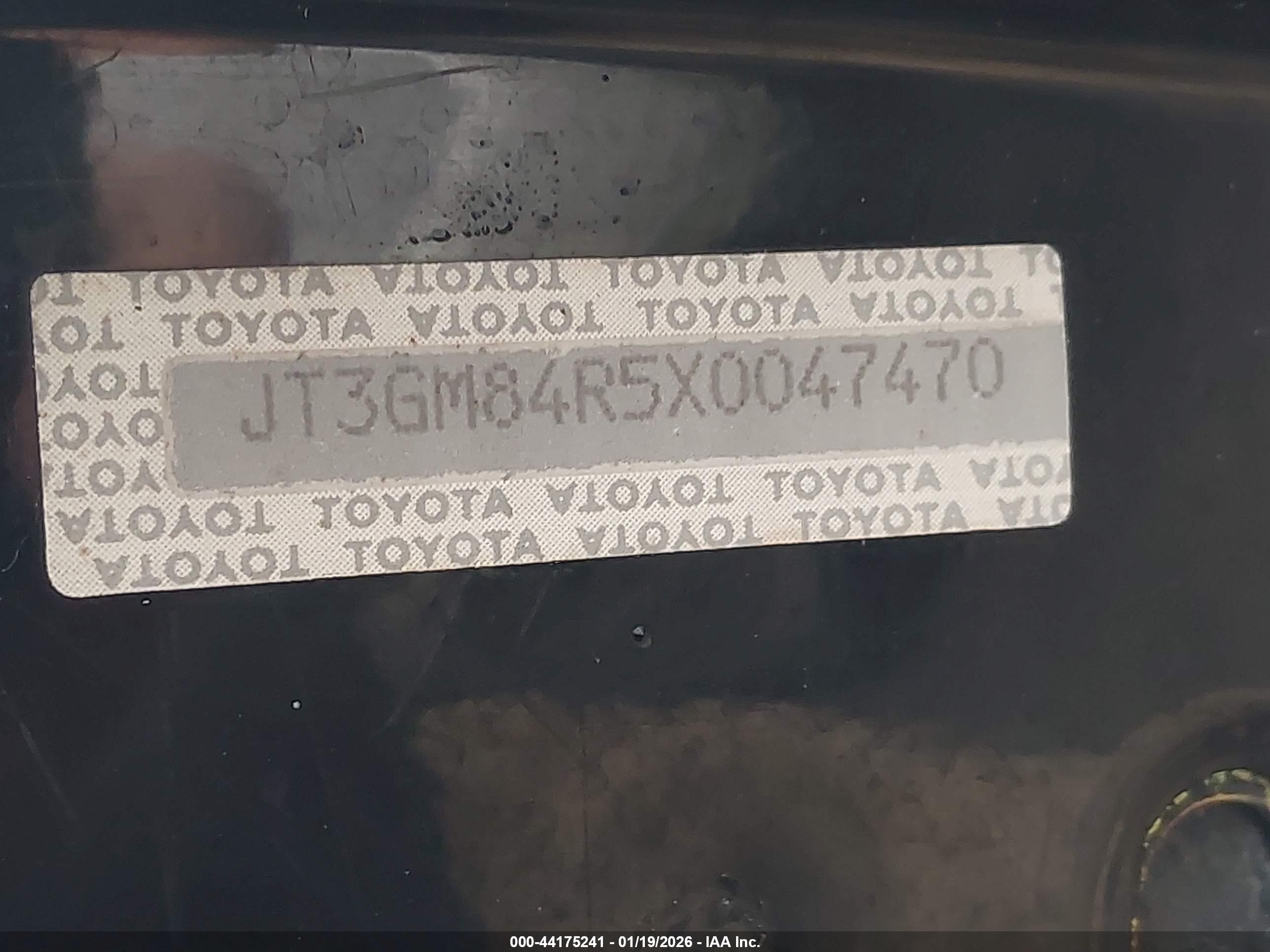 TOYOTA 4RUNNER image 9