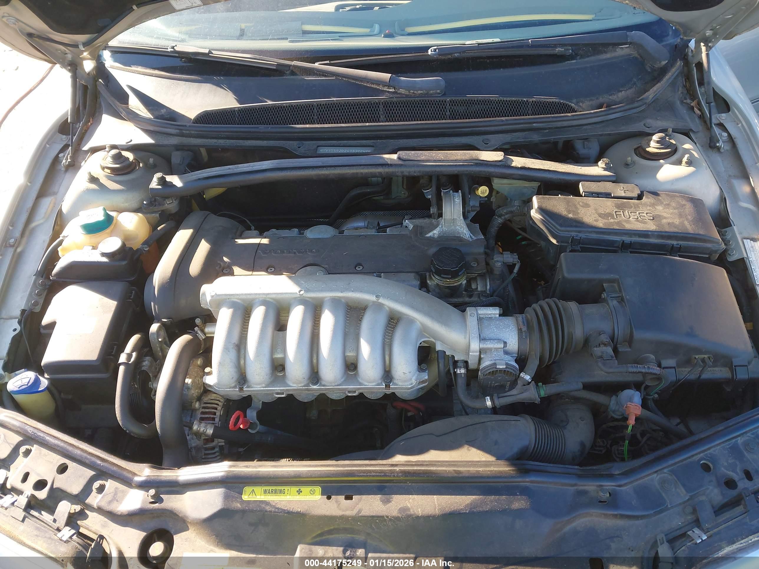 VOLVO S80 image 10