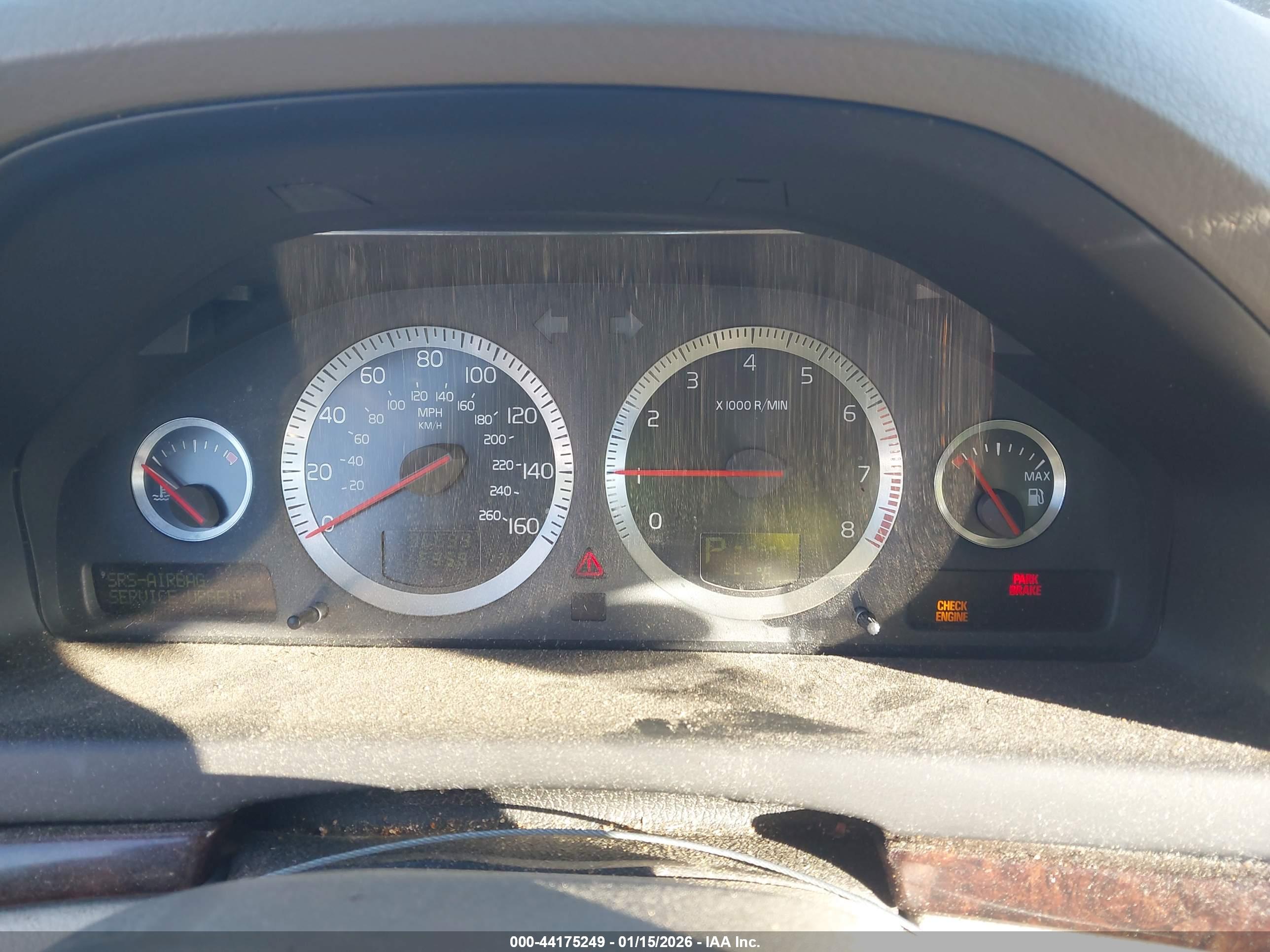 VOLVO S80 image 7