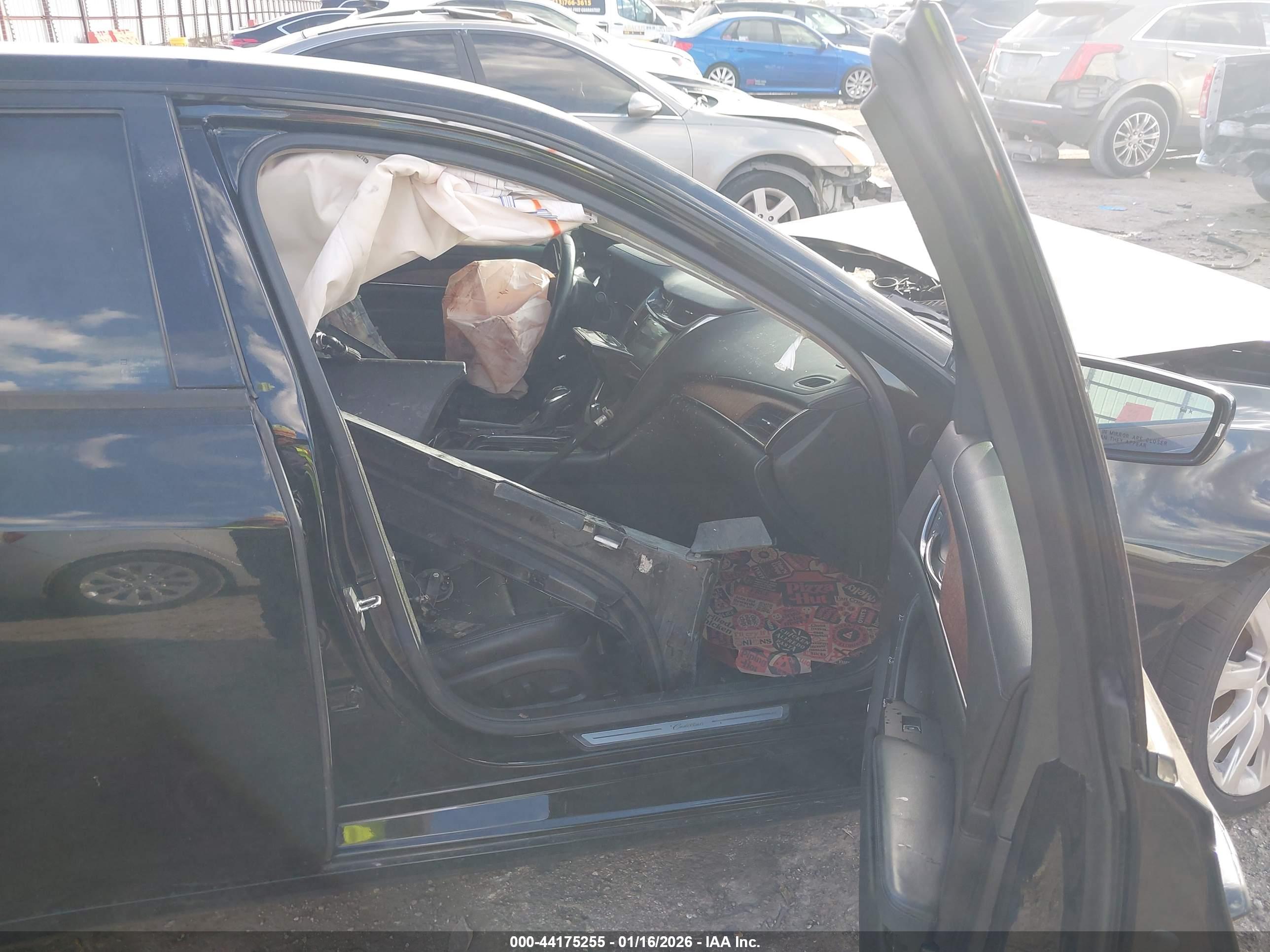 CADILLAC CTS image 5