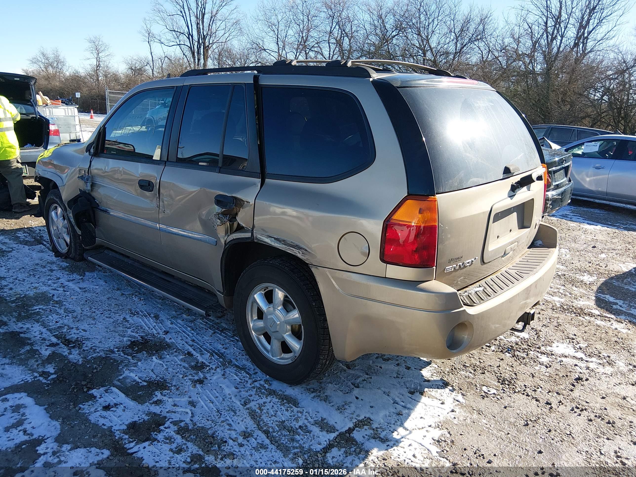 GMC ENVOY image 3