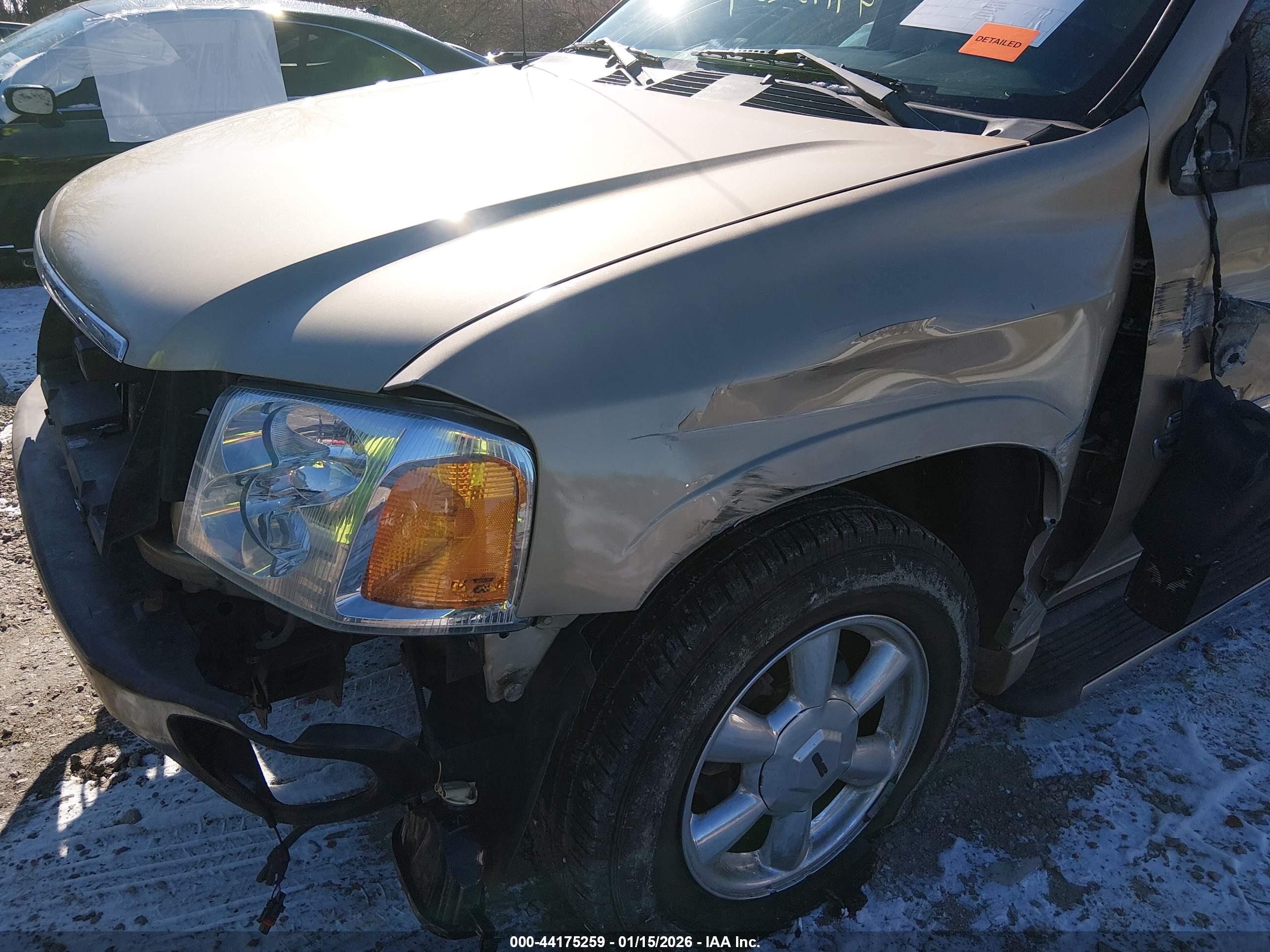 GMC ENVOY image 6