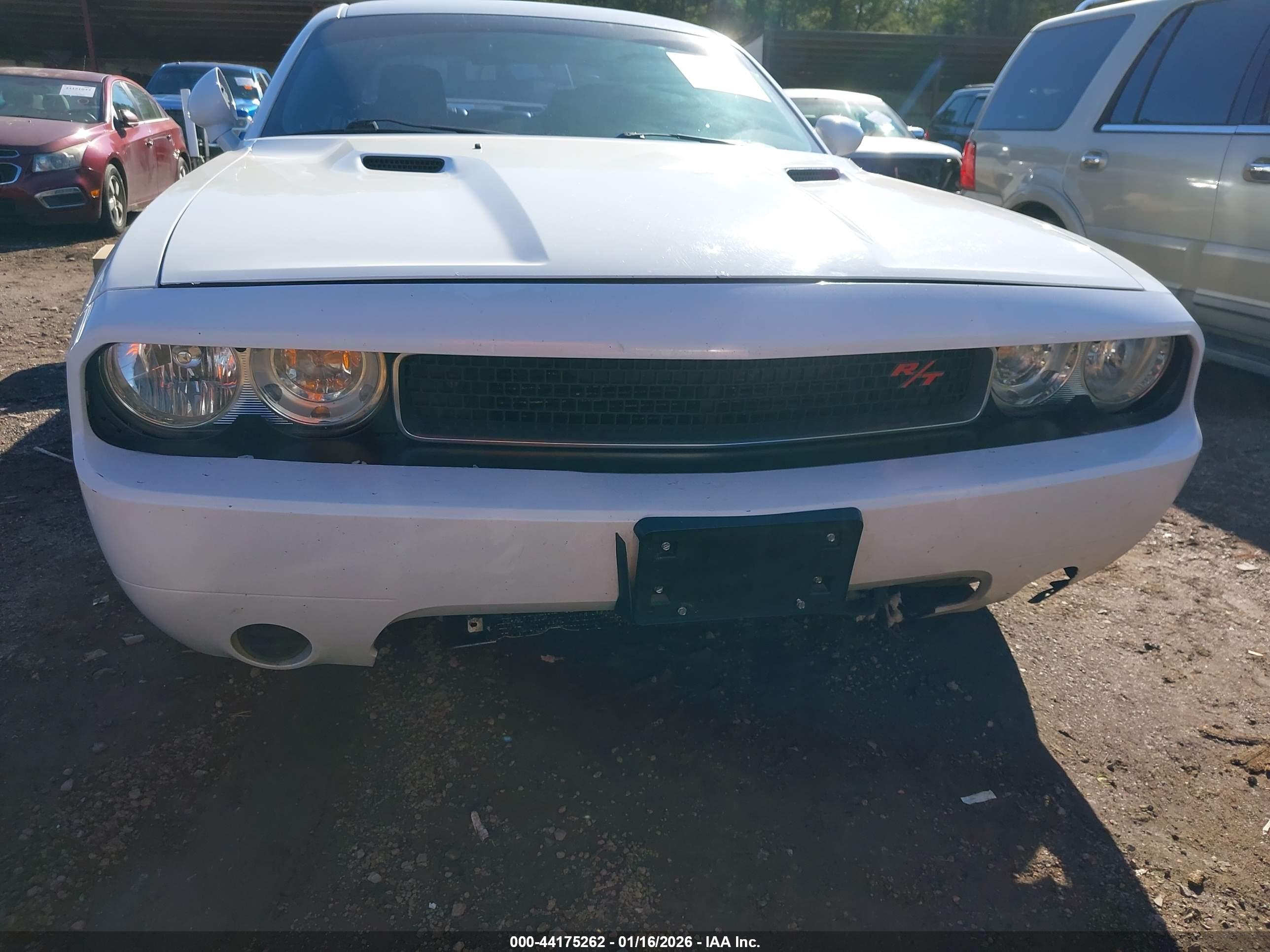 DODGE CHALLENGER image 6