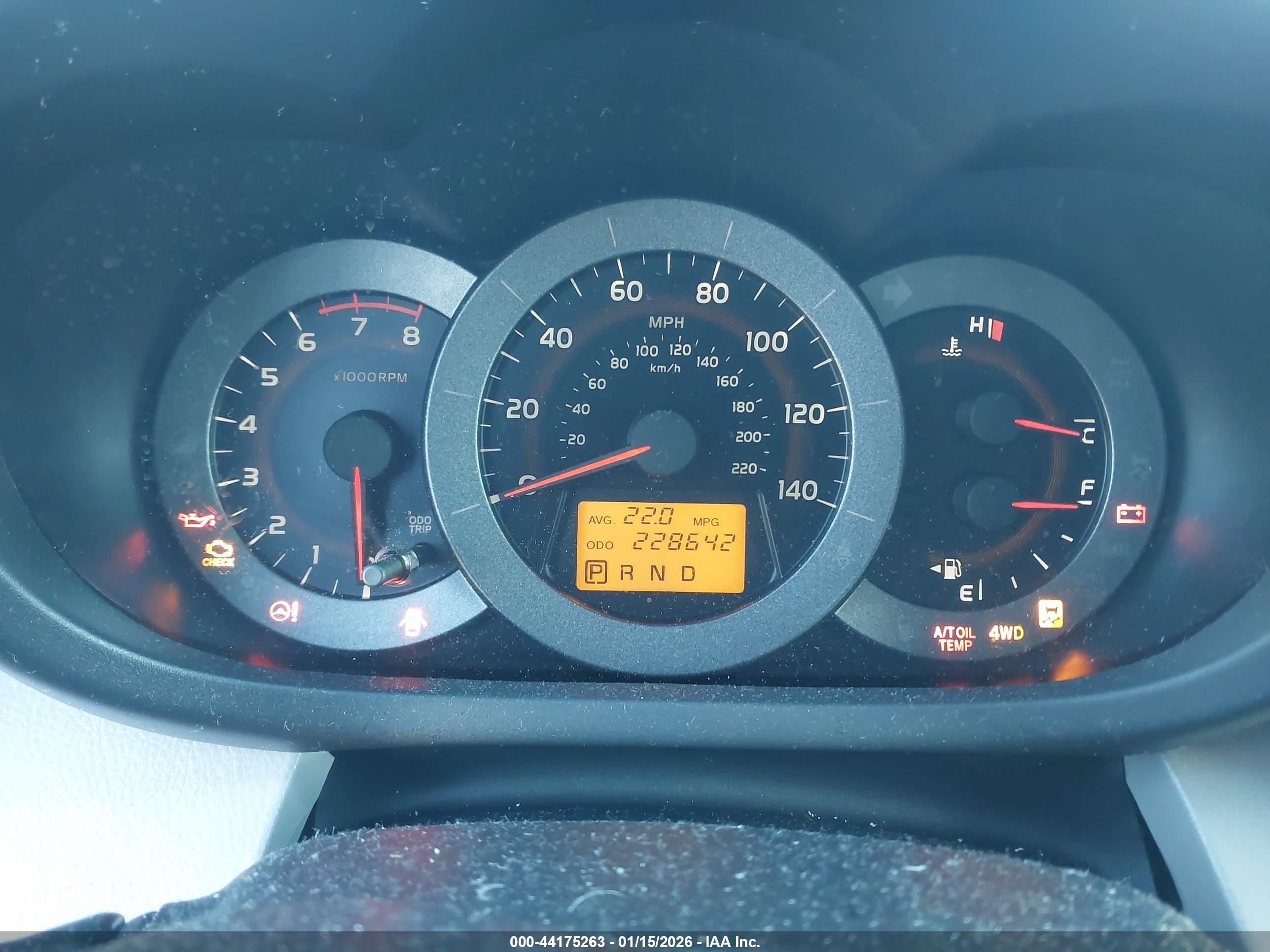 TOYOTA RAV4 image 7