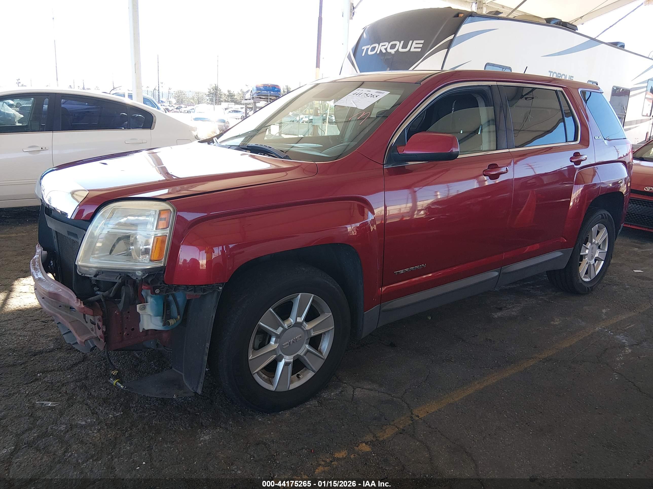 GMC TERRAIN image 2