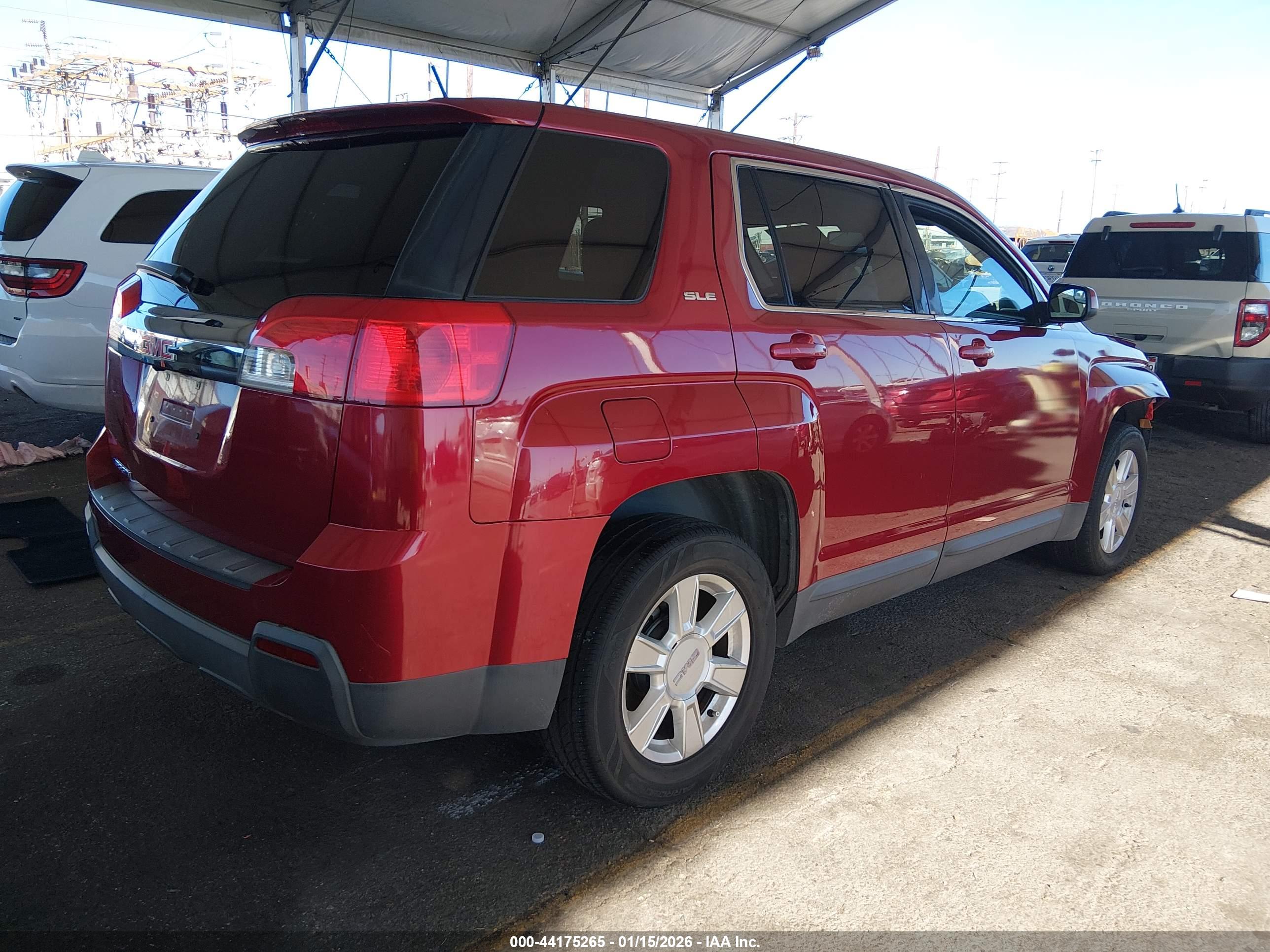 GMC TERRAIN image 4