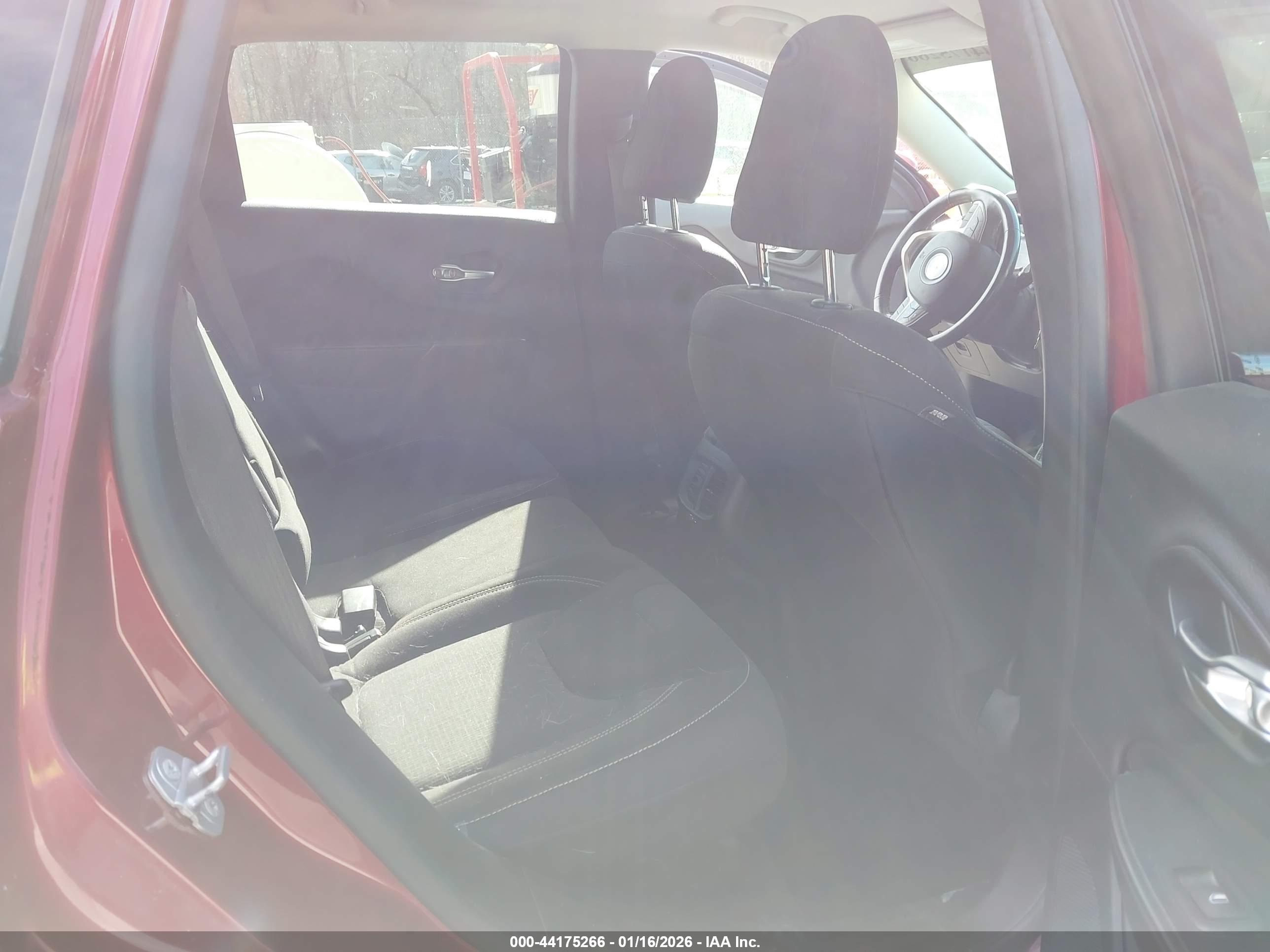 JEEP CHEROKEE image 8