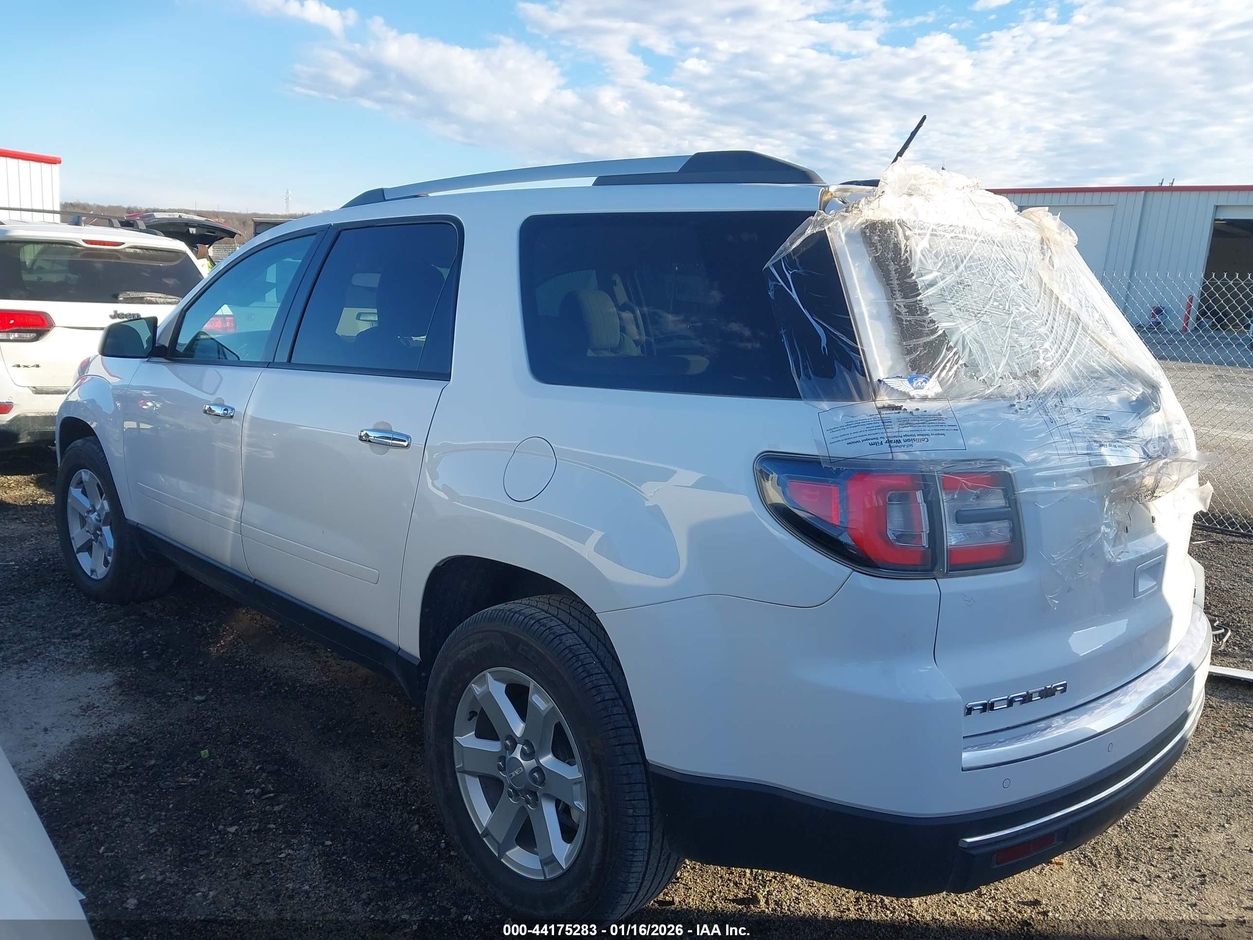 GMC ACADIA image 3