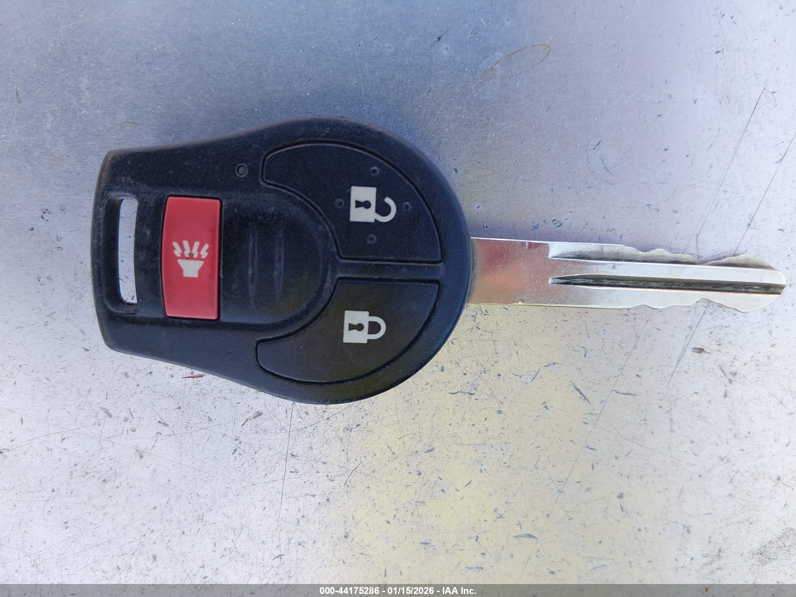 NISSAN ROGUE image 11