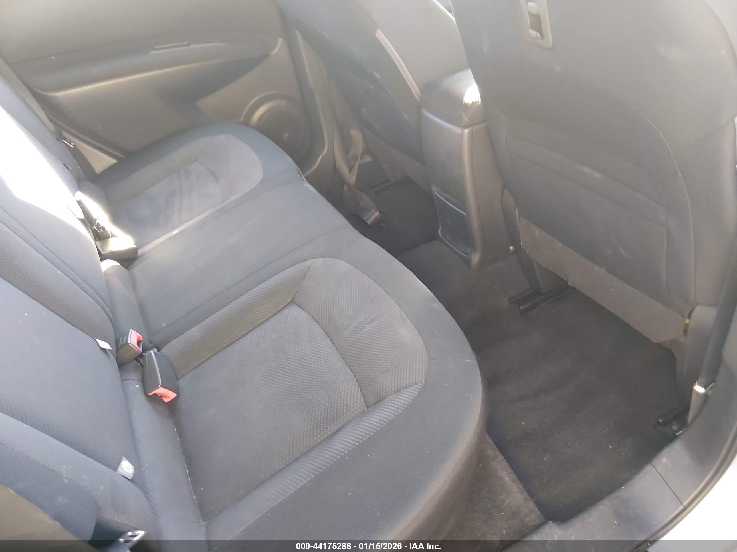 NISSAN ROGUE image 8