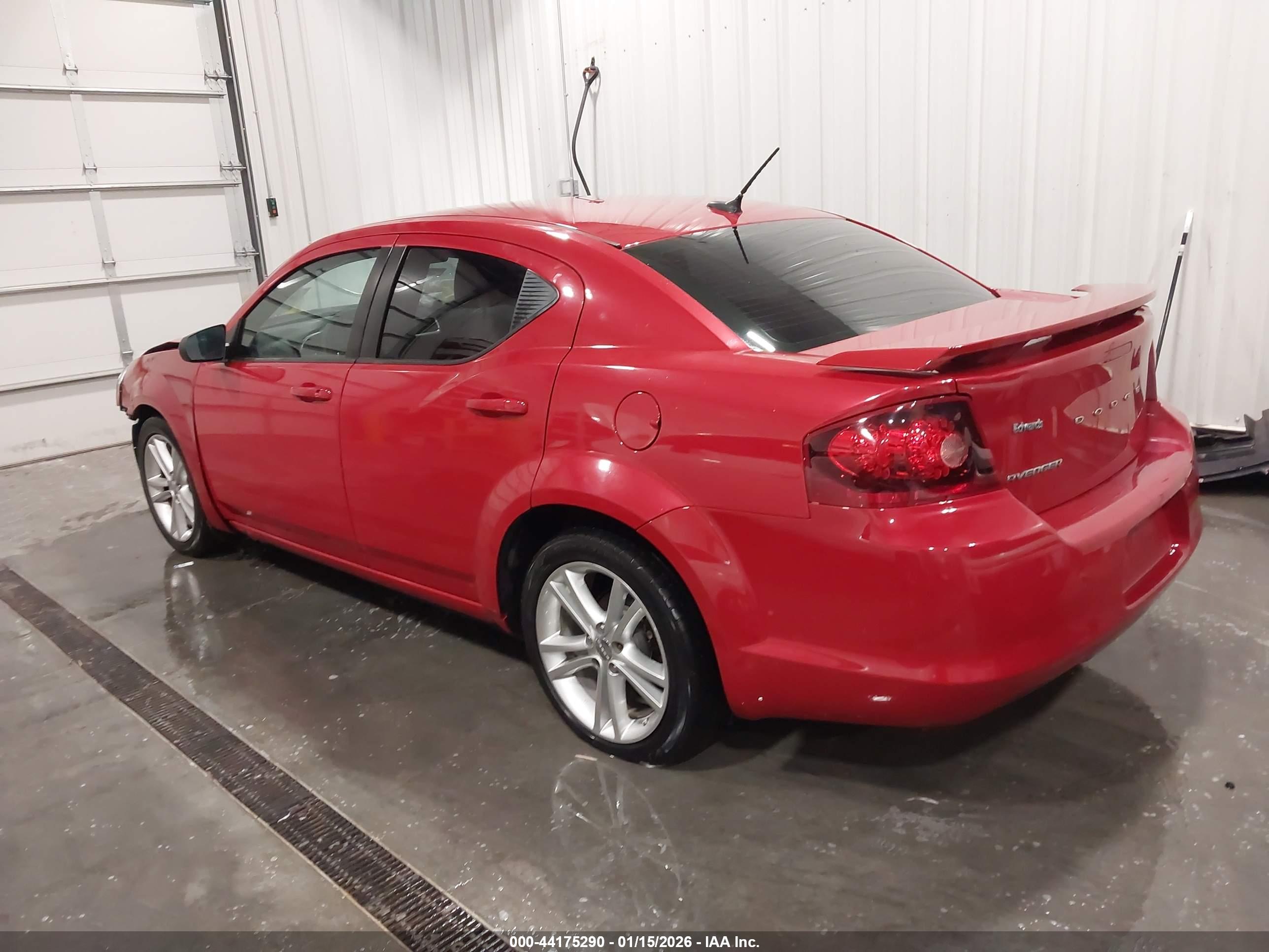 DODGE AVENGER image 3