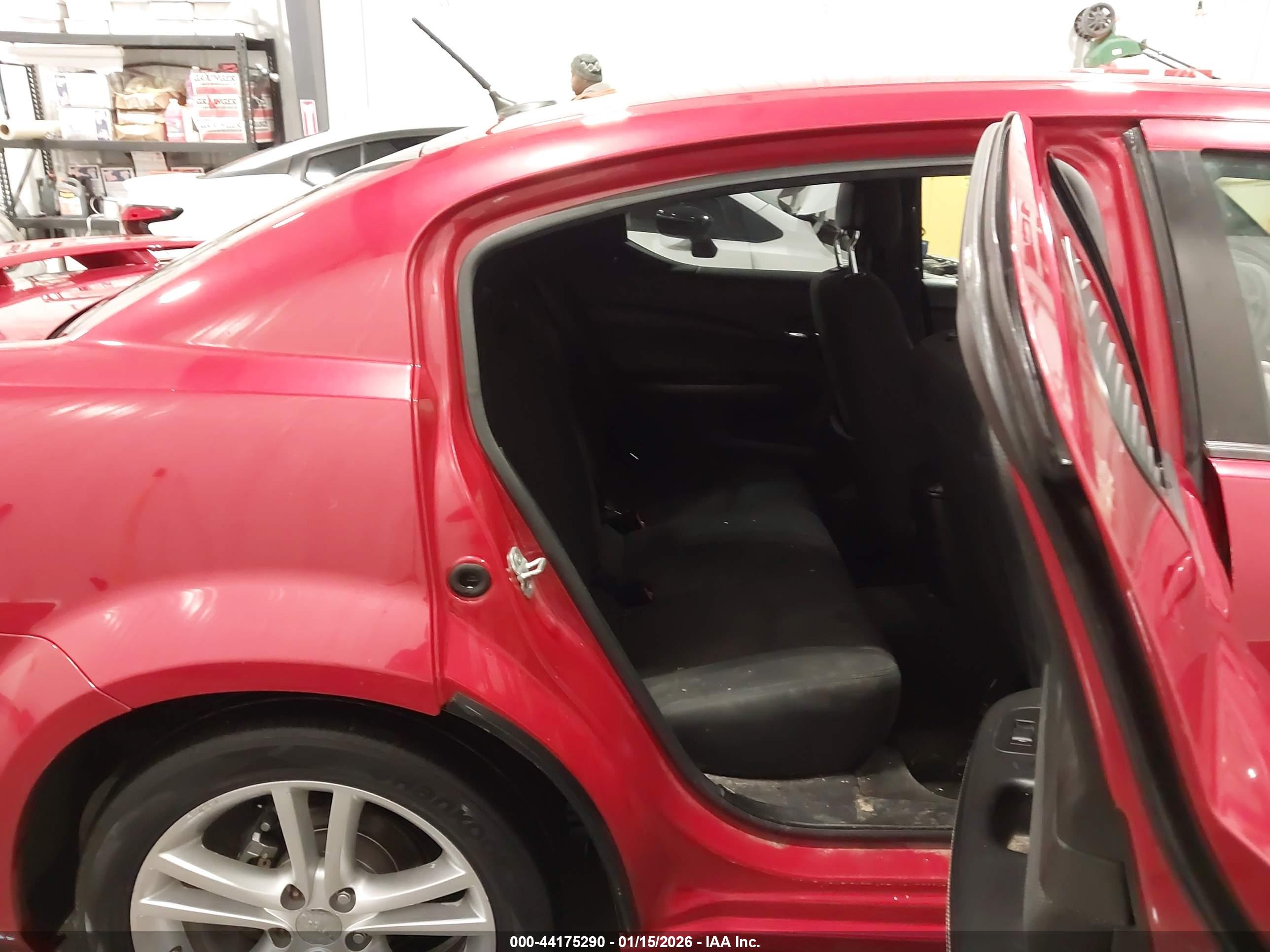 DODGE AVENGER image 8