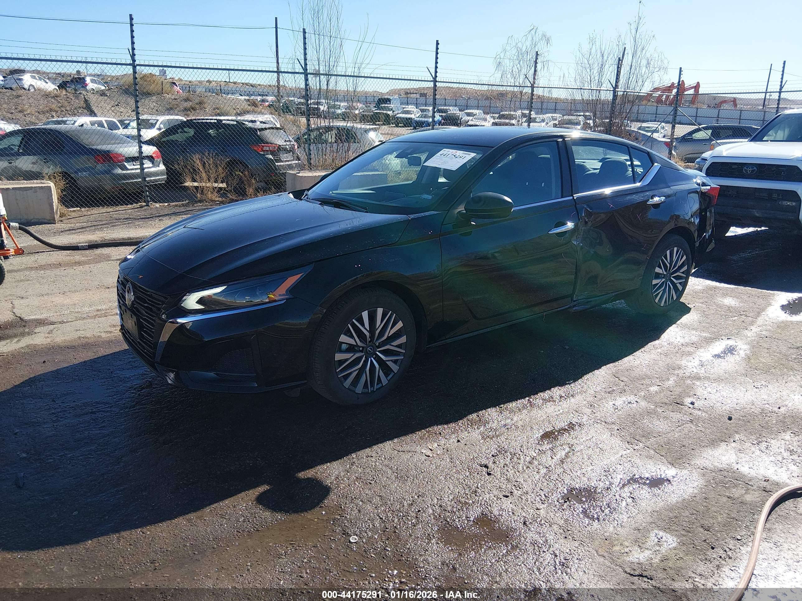 NISSAN ALTIMA image 2