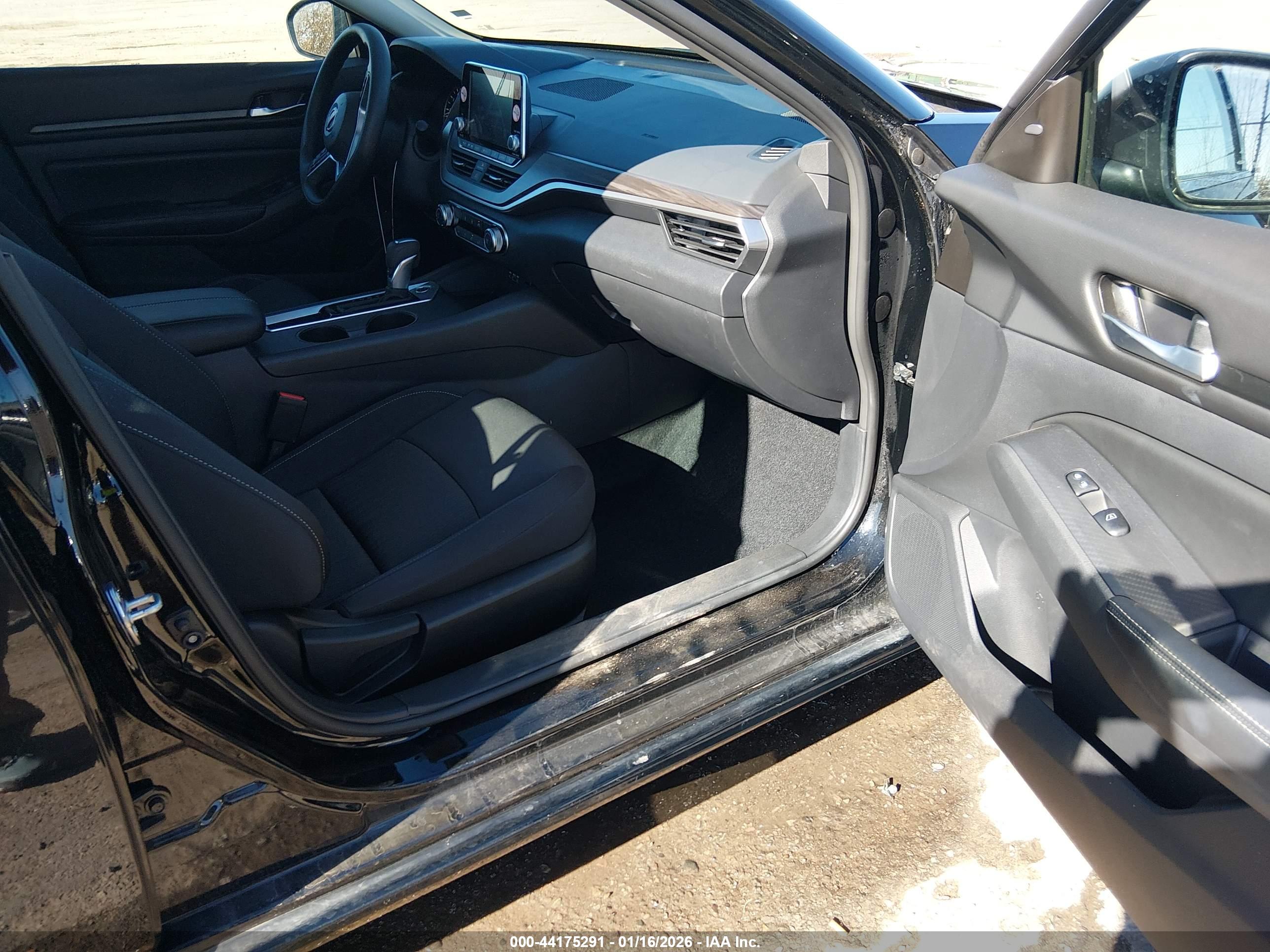 NISSAN ALTIMA image 5