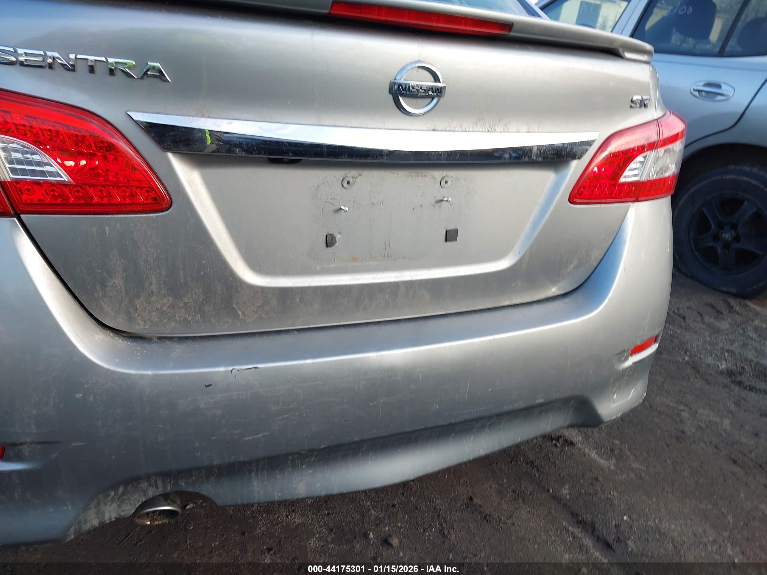 NISSAN SENTRA image 6