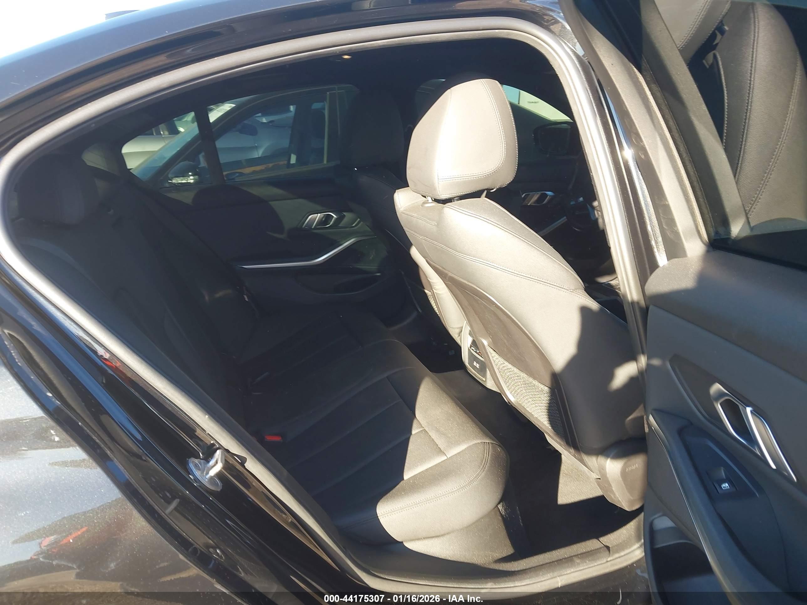 BMW 330I image 8