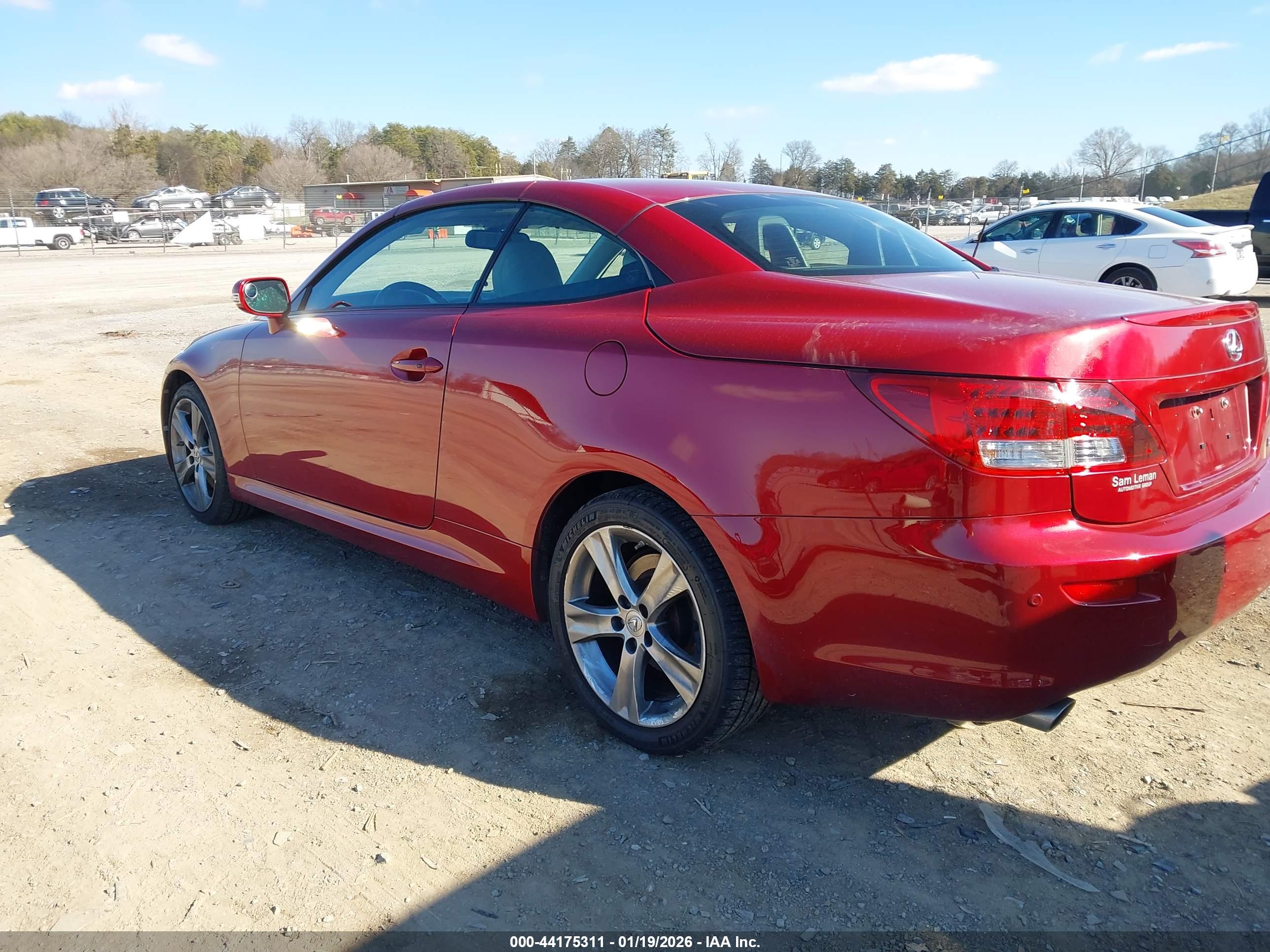 LEXUS IS image 3