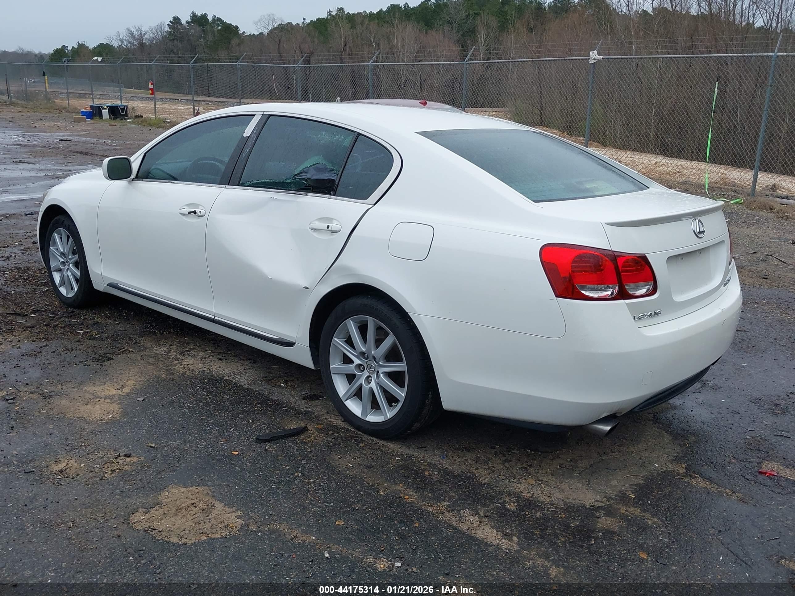 LEXUS GS image 3