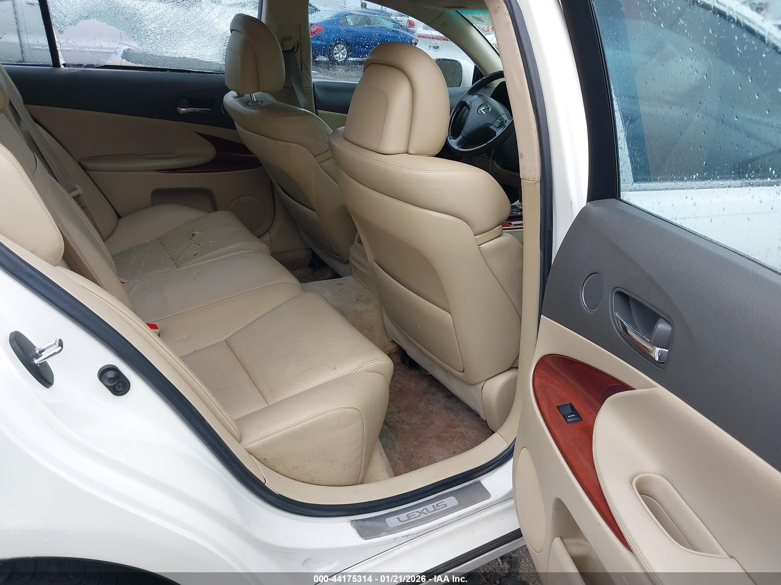 LEXUS GS image 8
