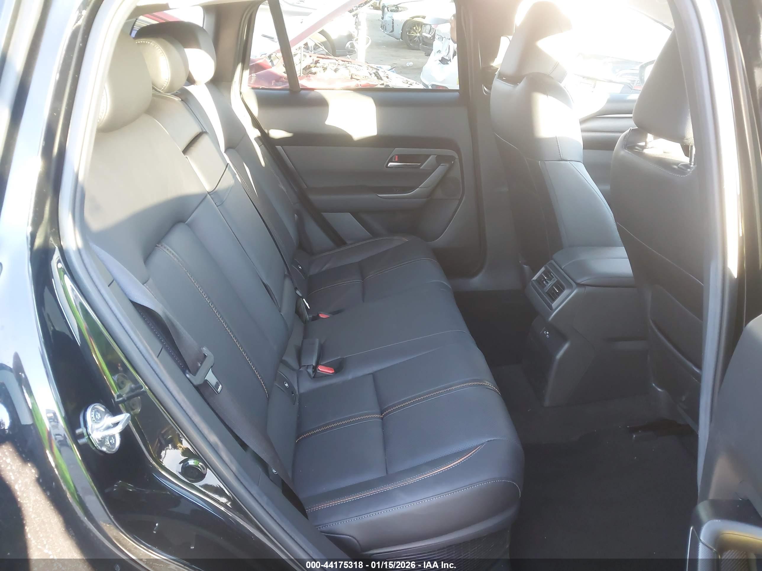 MAZDA CX-50 image 8