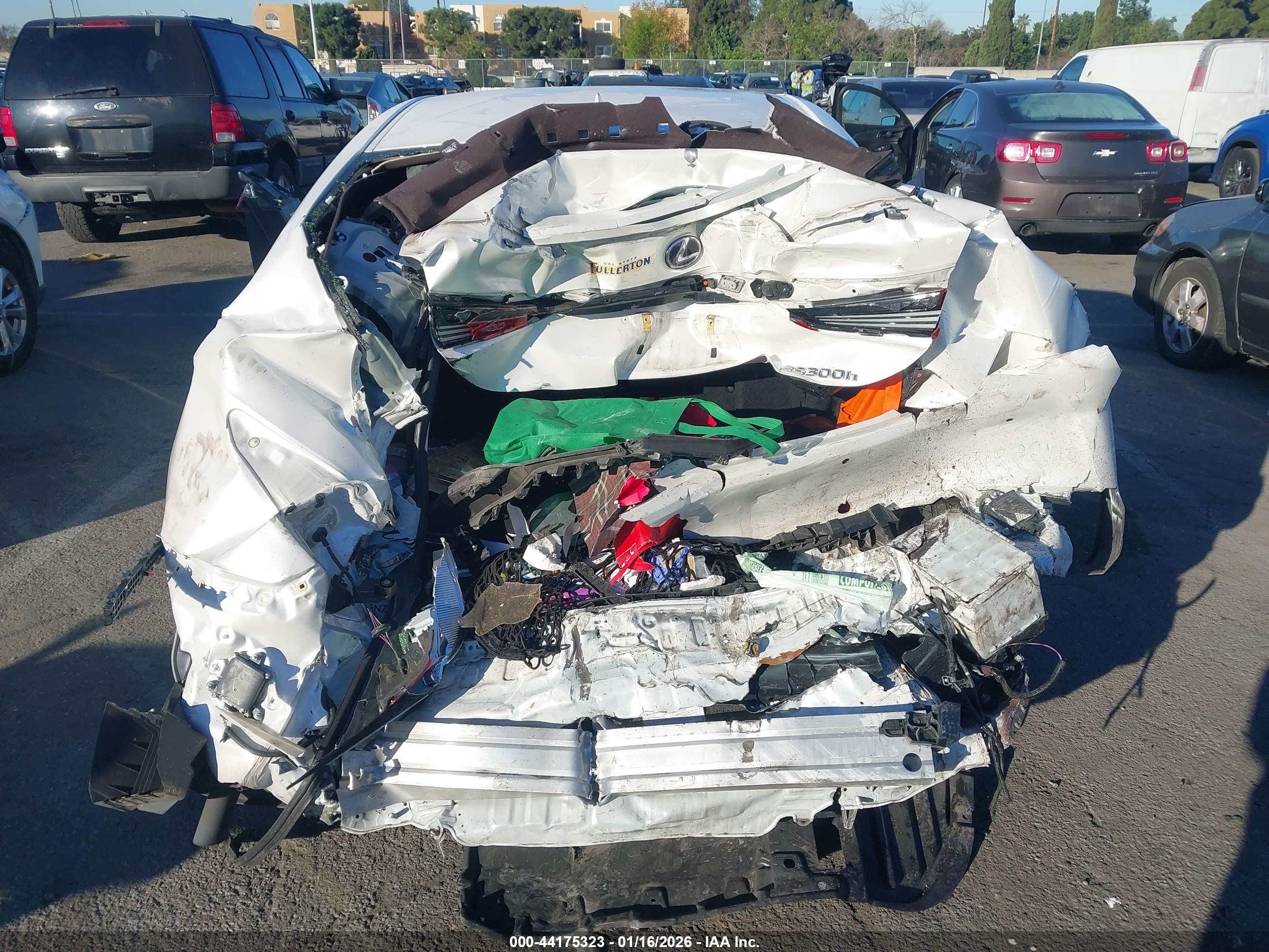 LEXUS ES image 6