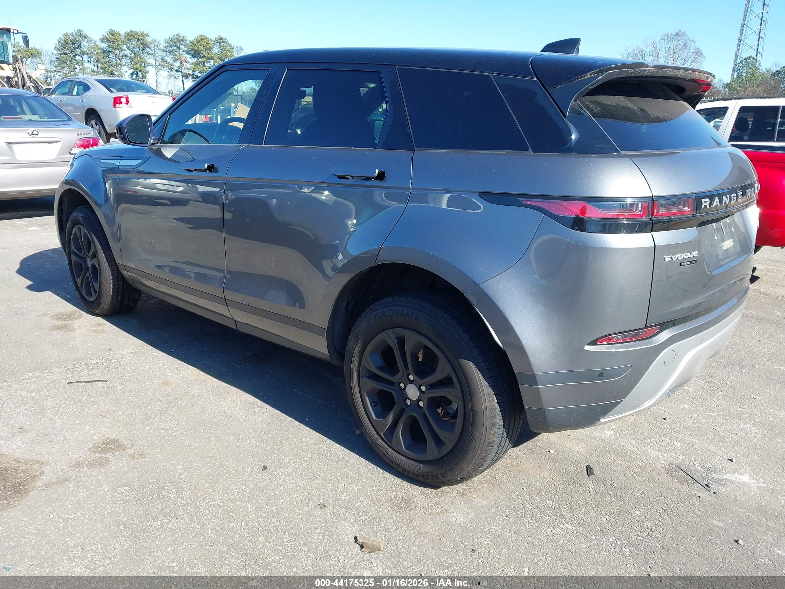 LAND ROVER image 3