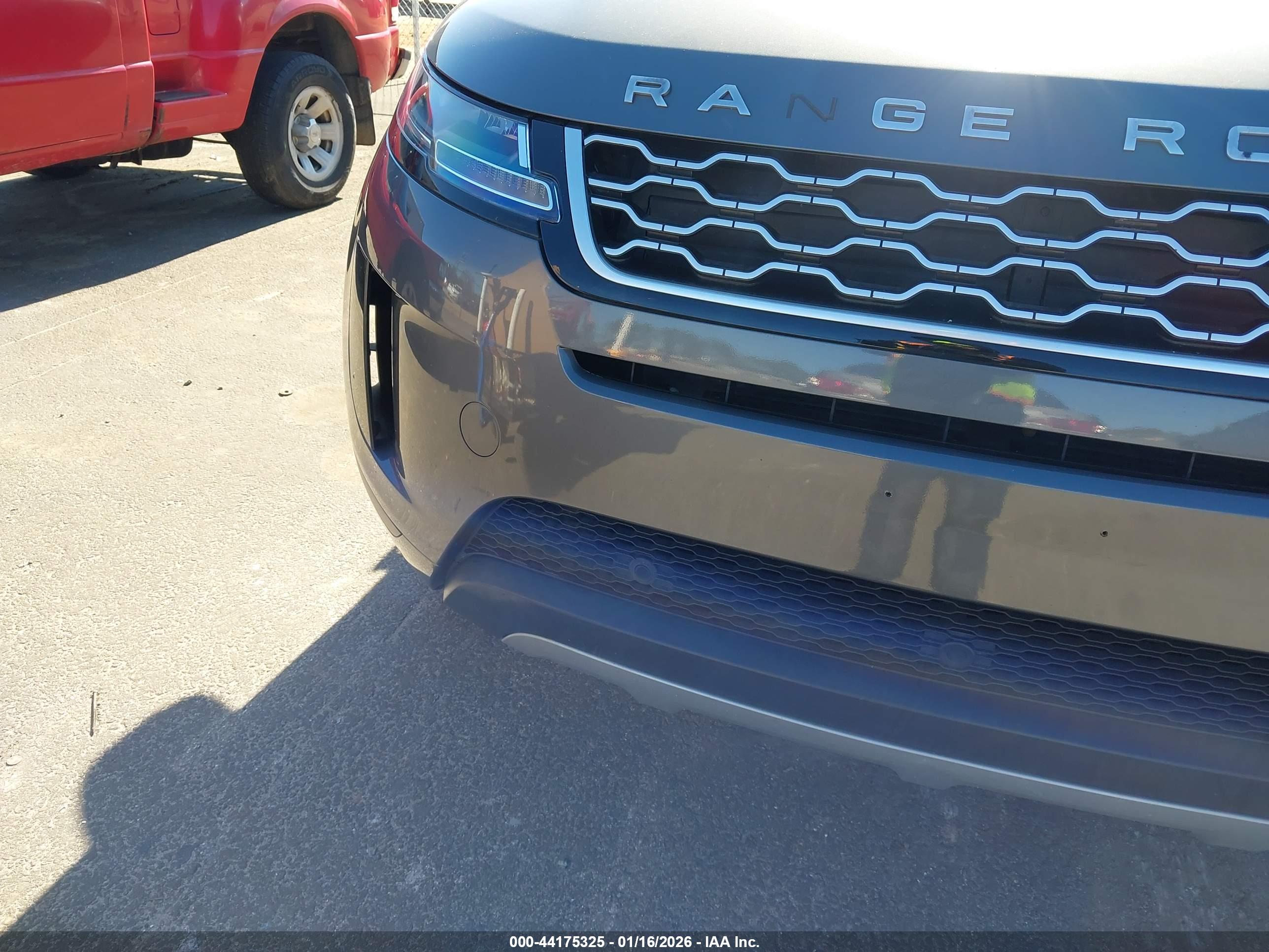 LAND ROVER image 6