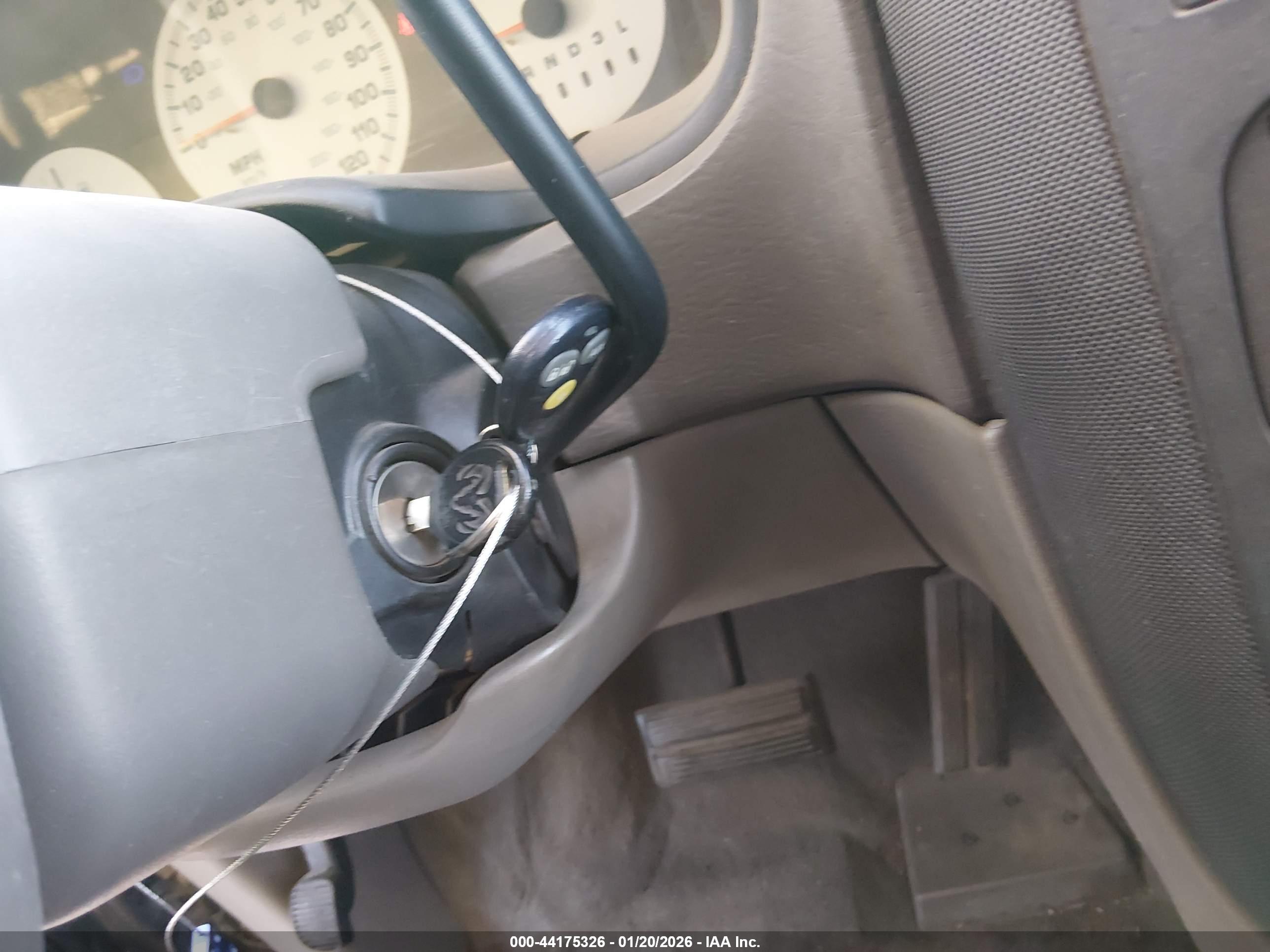DODGE CARAVAN image 11
