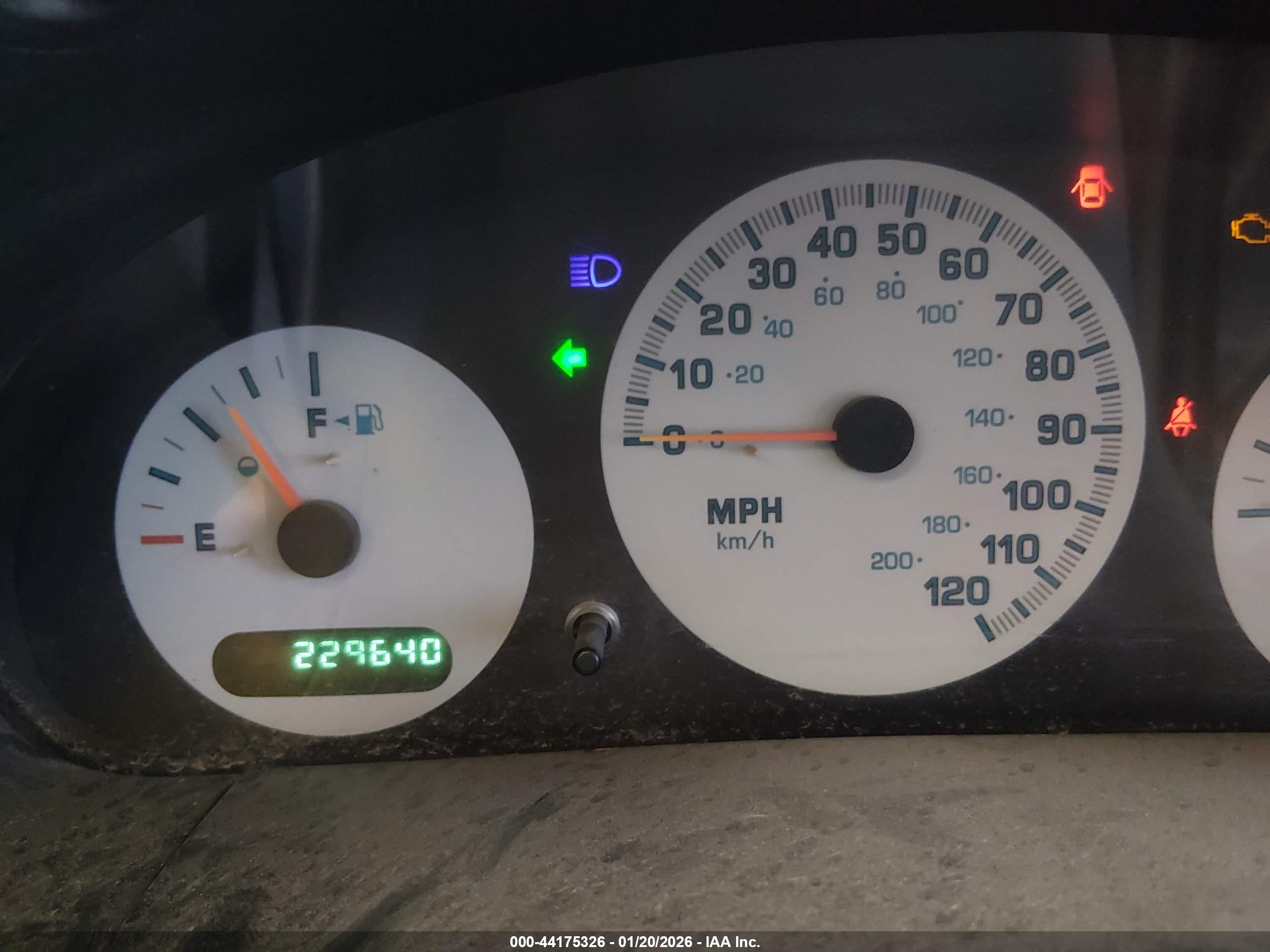 DODGE CARAVAN image 7