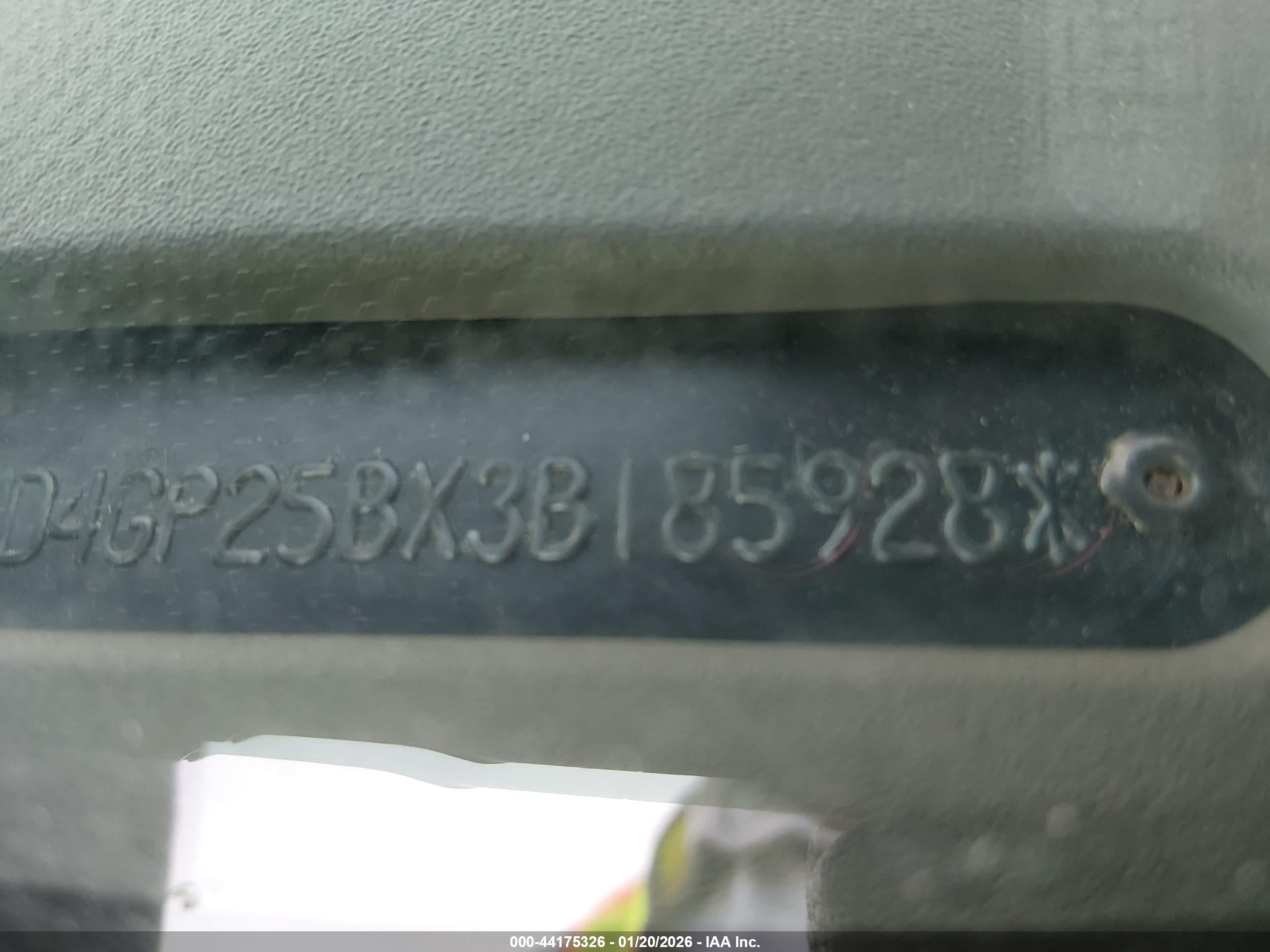 DODGE CARAVAN image 9