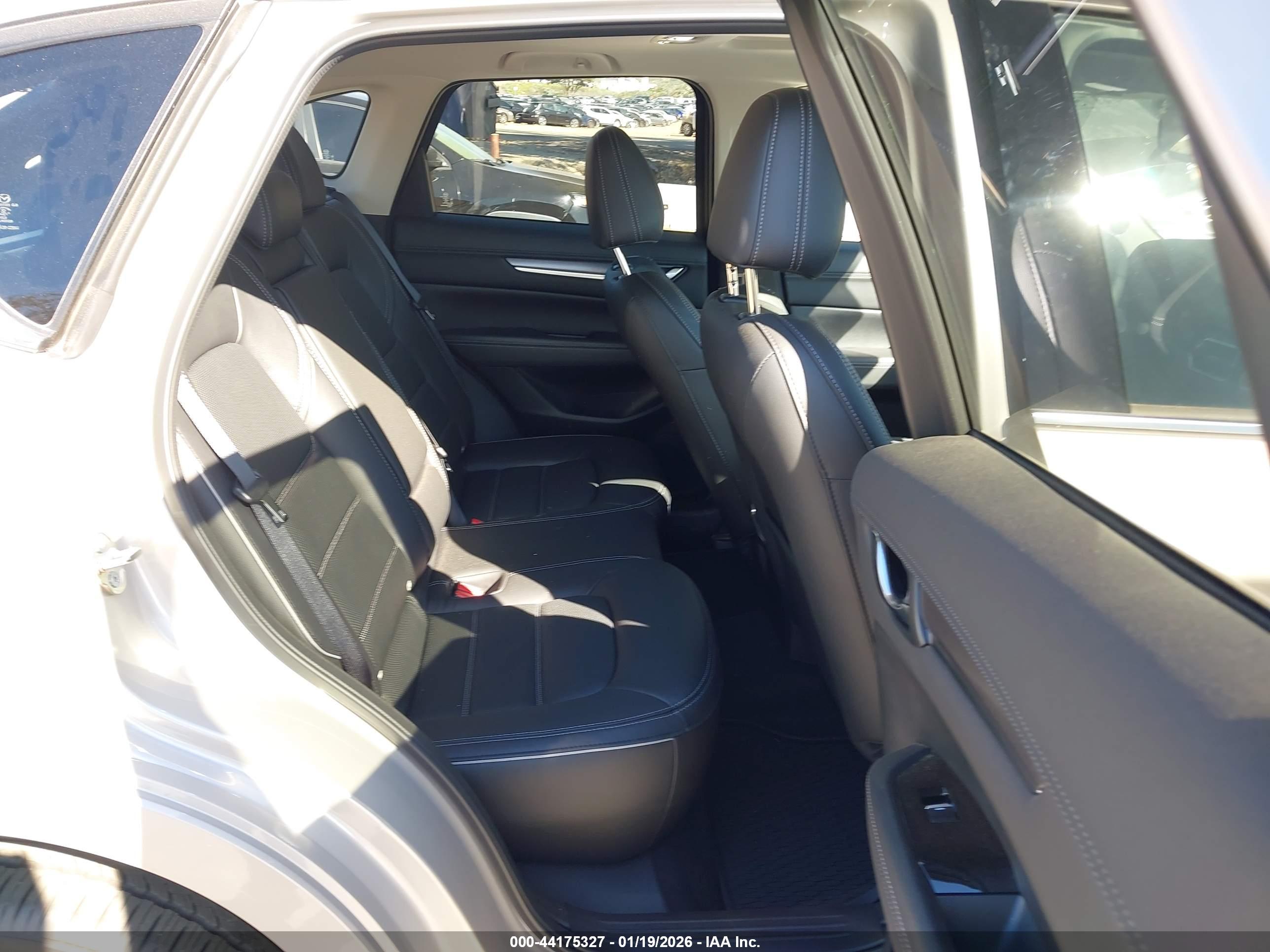 MAZDA CX-5 image 8