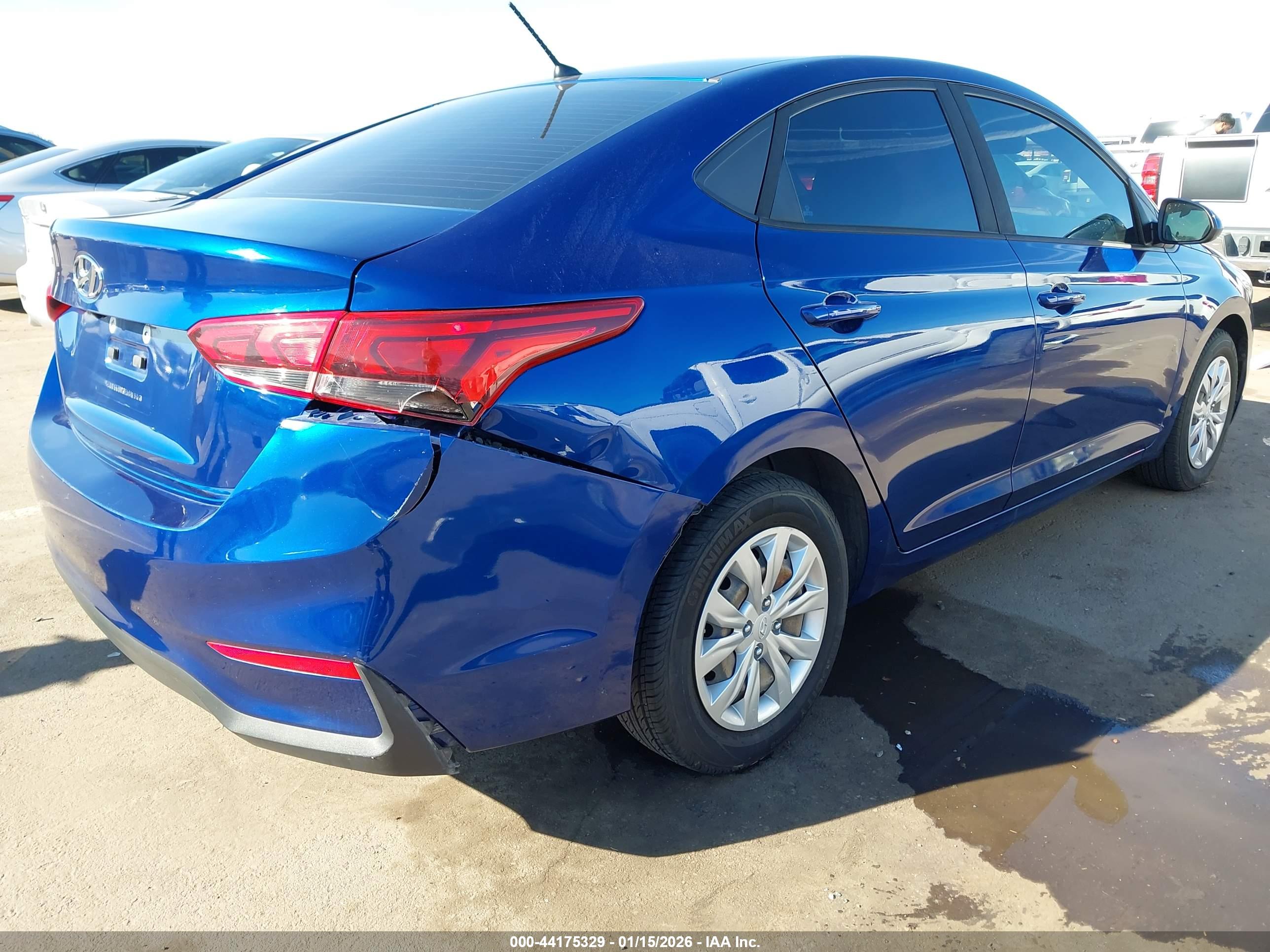 HYUNDAI ACCENT image 4